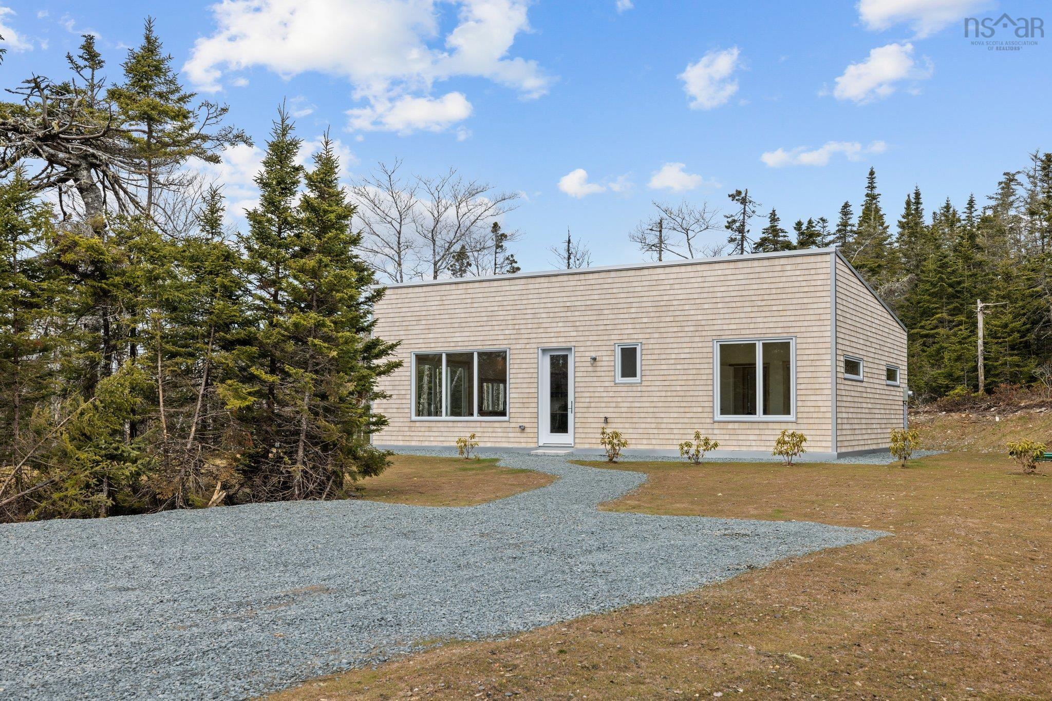 32 Hollywood Drive, West Porters Lake NS - MLS<sup>®</sup>: # 202406471