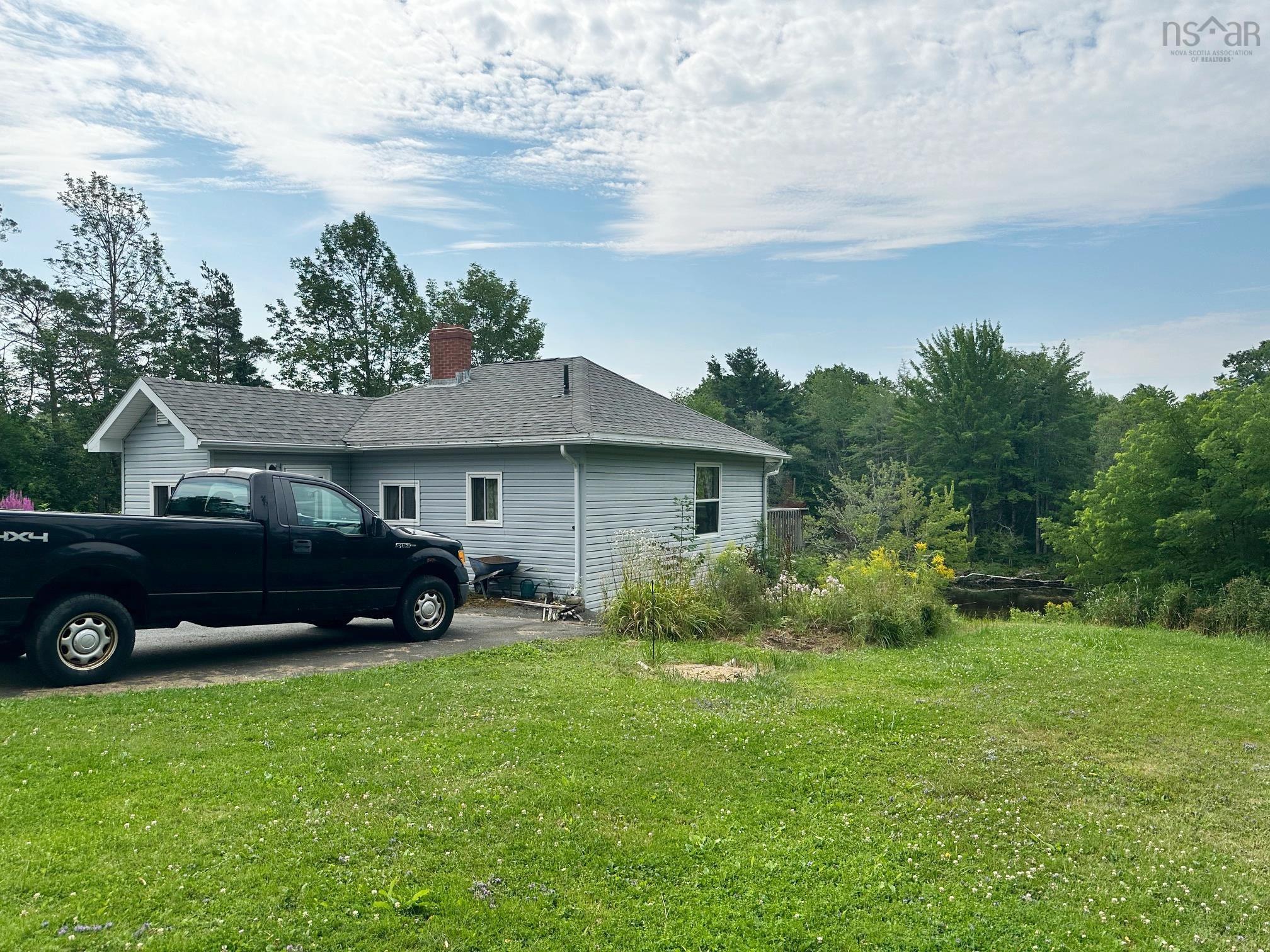 24 Buchanan Avenue, Enfield NS B2T 1C8 - MLS 202418981