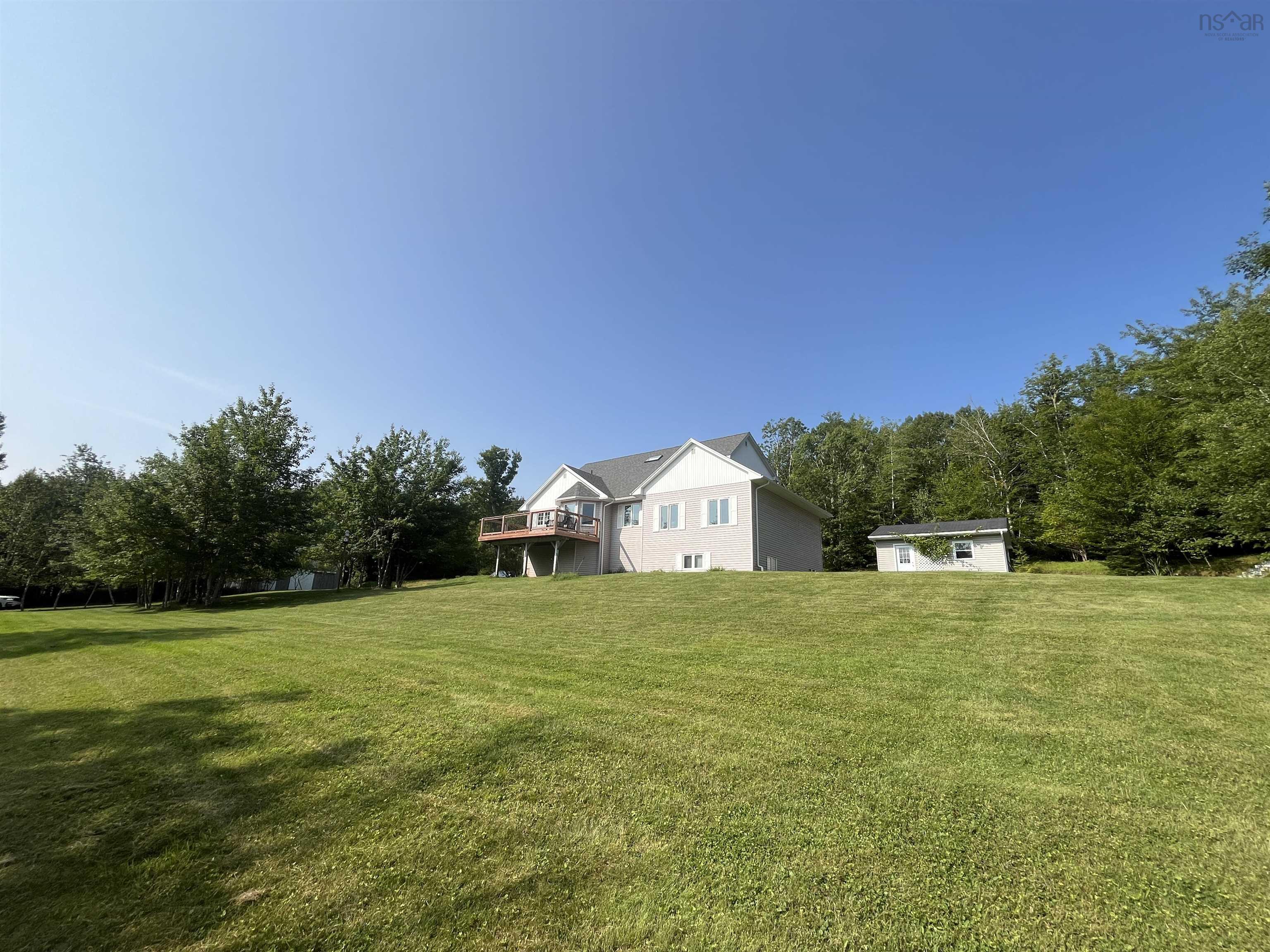 209 Arrowhead Drive, Enfield NS B2T 1G9 - MLS 202501453