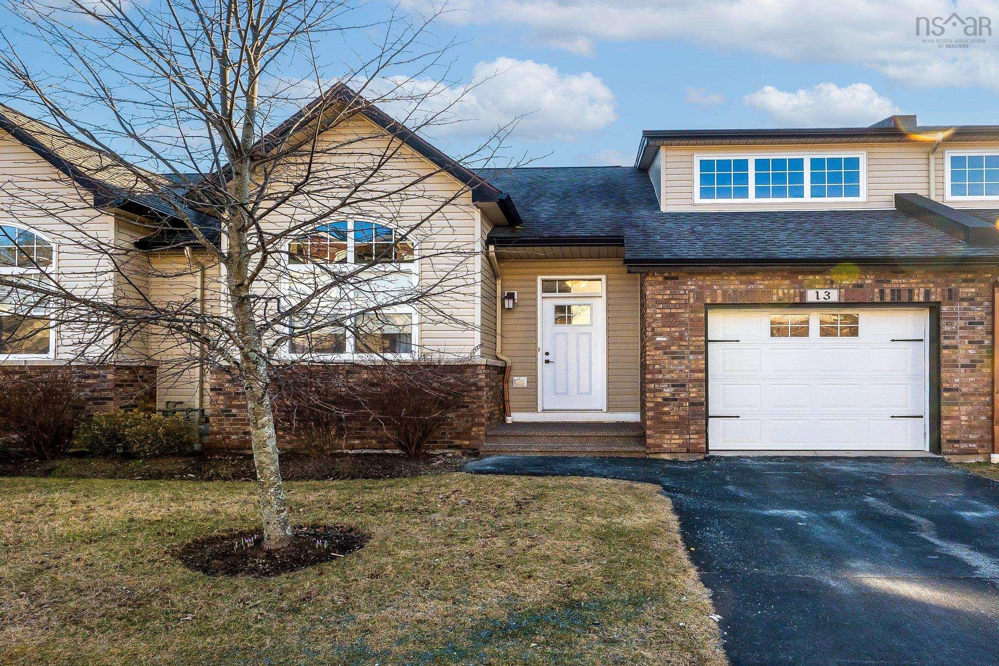 13 Aquavista Lane, Dartmouth NS - MLS<sup>®</sup>: # 202507482