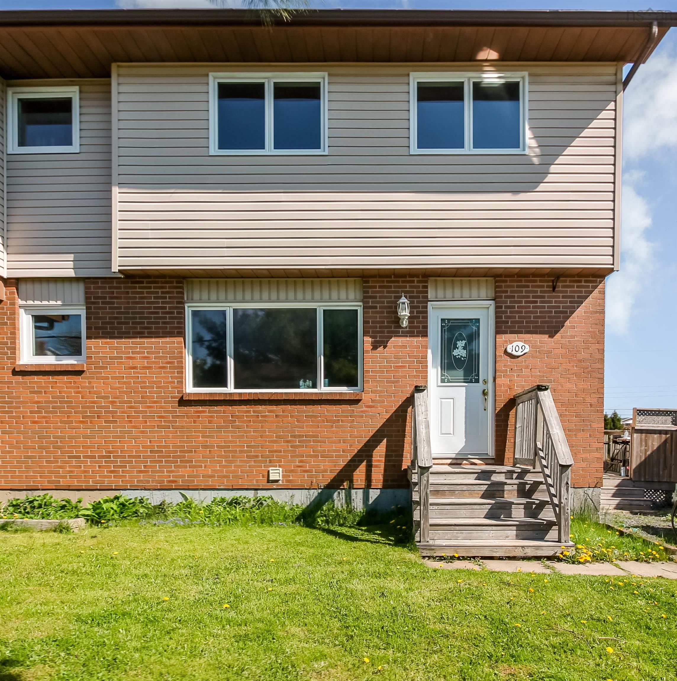109 Hampton Green, Dartmouth NS B2V 2A8 - MLS 202511534