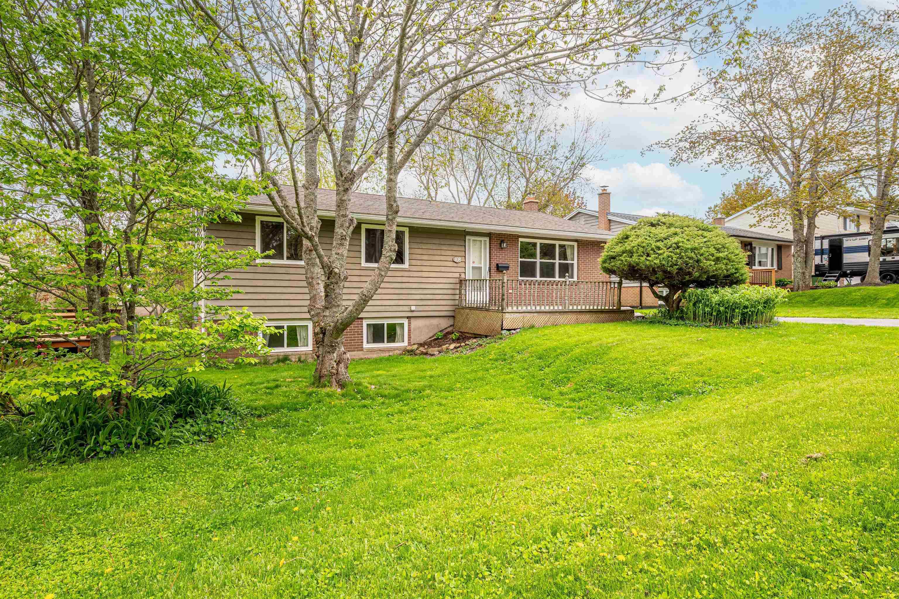 108 Avondale Road, Dartmouth NS B2V 1H6 - MLS 202511977