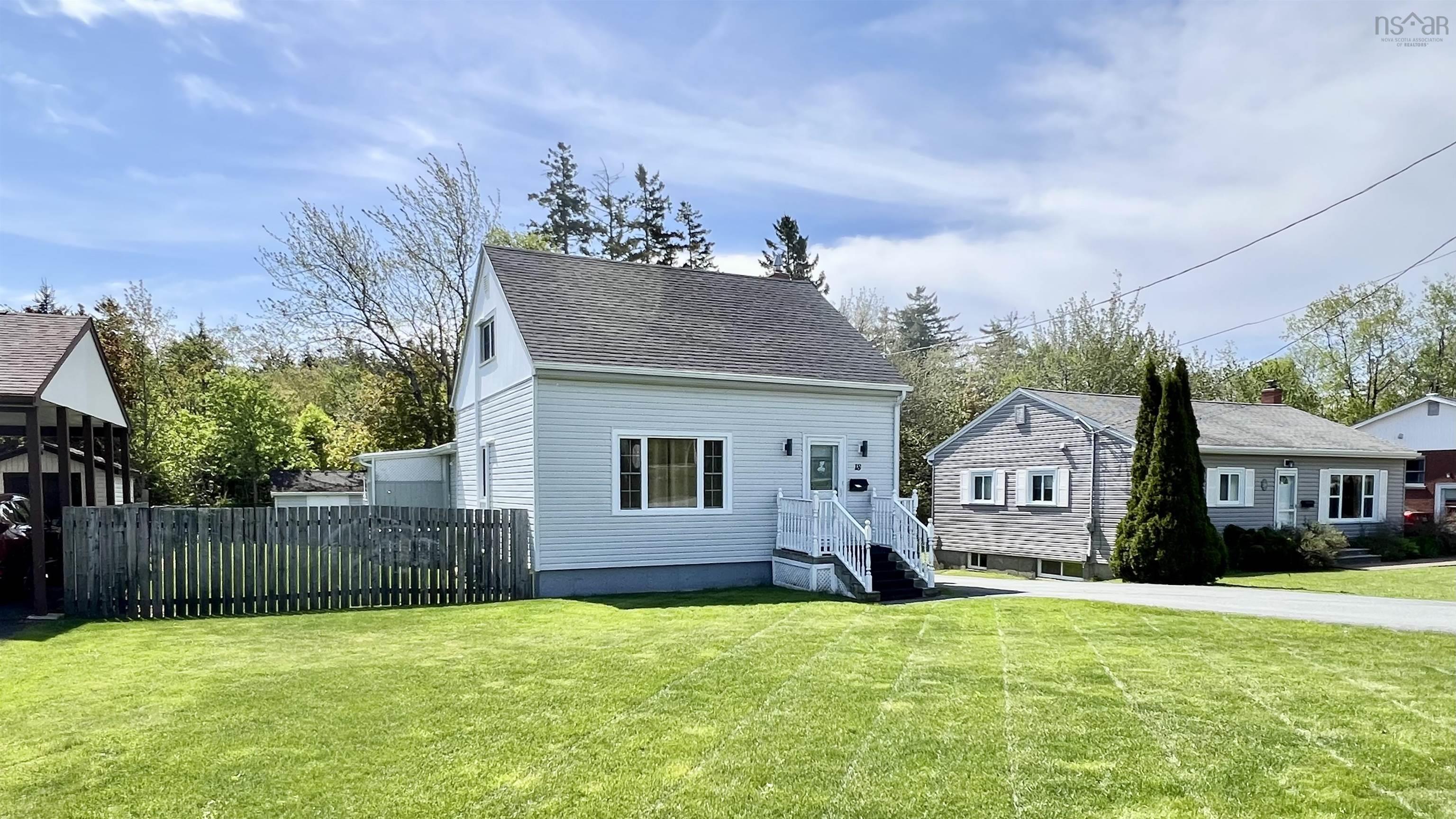 18 Devon Crescent, Halifax NS - MLS<sup>®</sup>: # 202513027