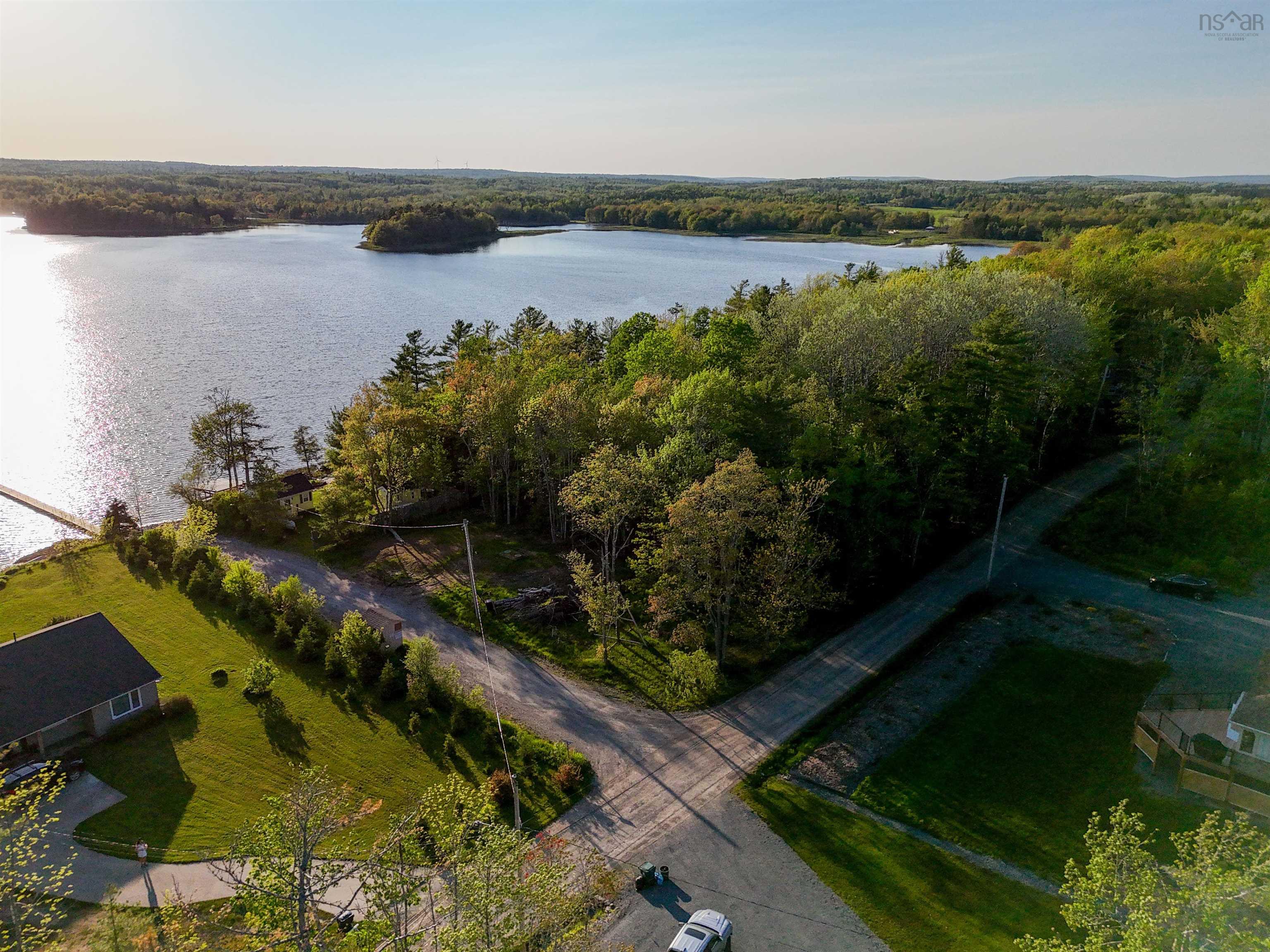 2 Dorothy Lane, Enfield NS B2T 1H8 - MLS 202513075