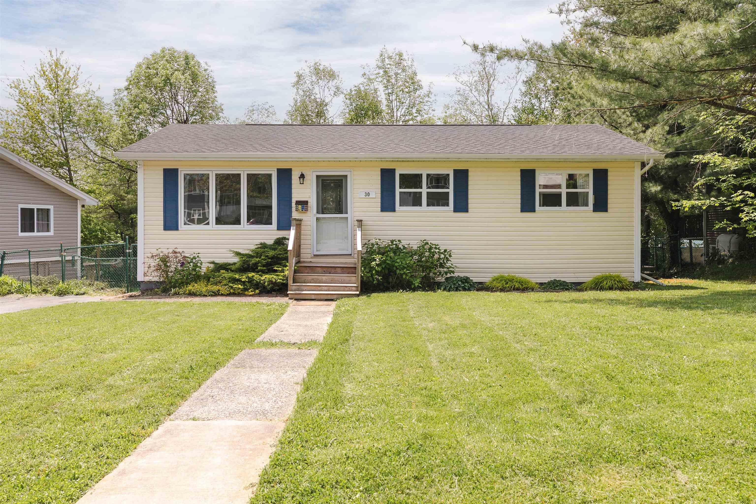 30 Queens Court, Lower Sackville NS B4C 2Z7 - MLS 202514175