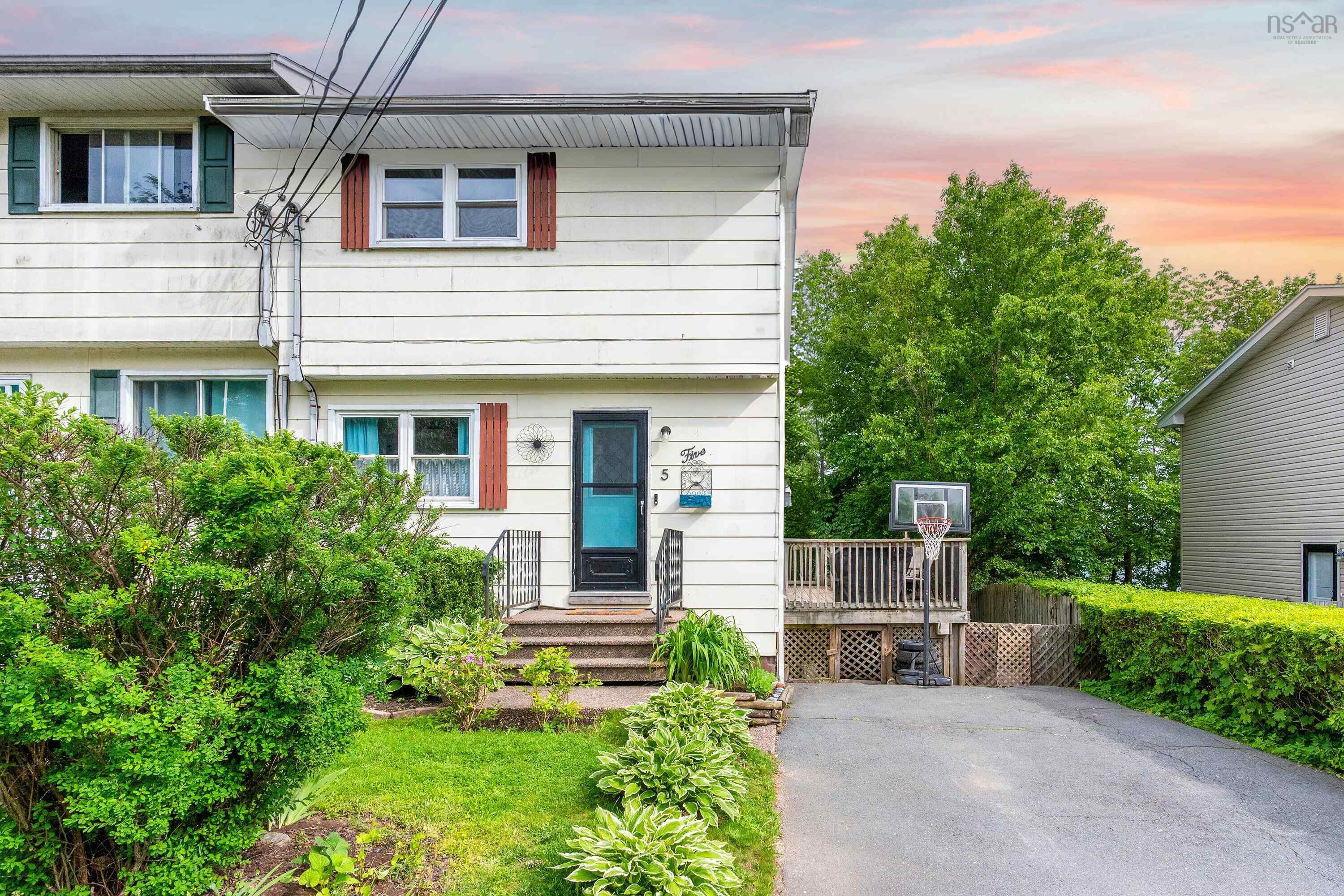 5 Quaker Crescent, Lower Sackville NS B4C 2Z1 - MLS 202514262