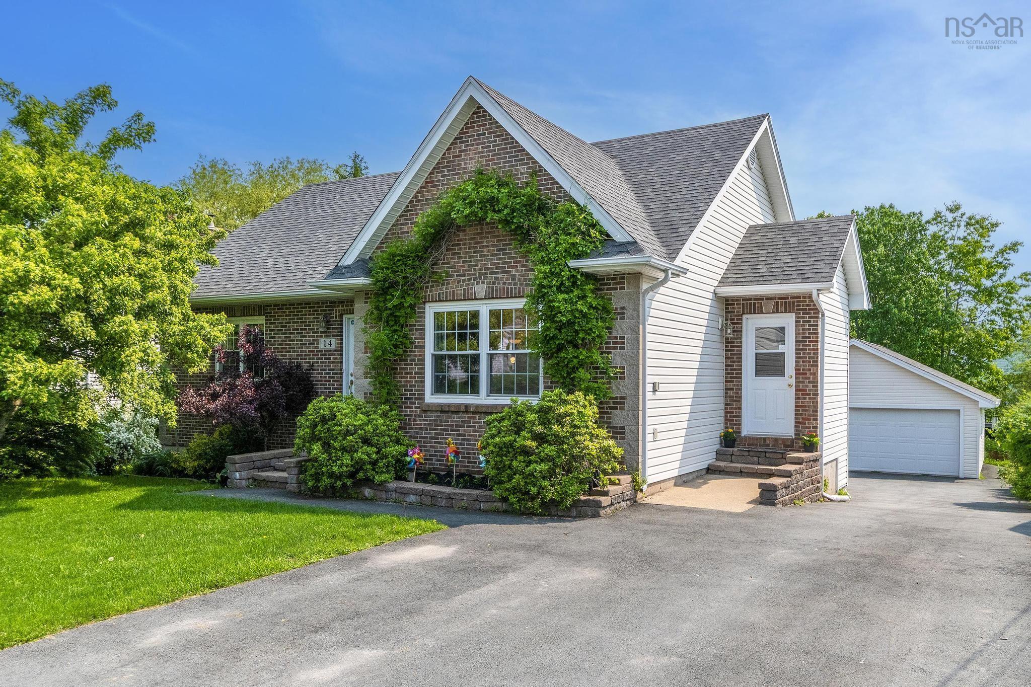 14 Churchill Downs Circle, Lower Sackville NS B4E 2H8 - MLS 202514294