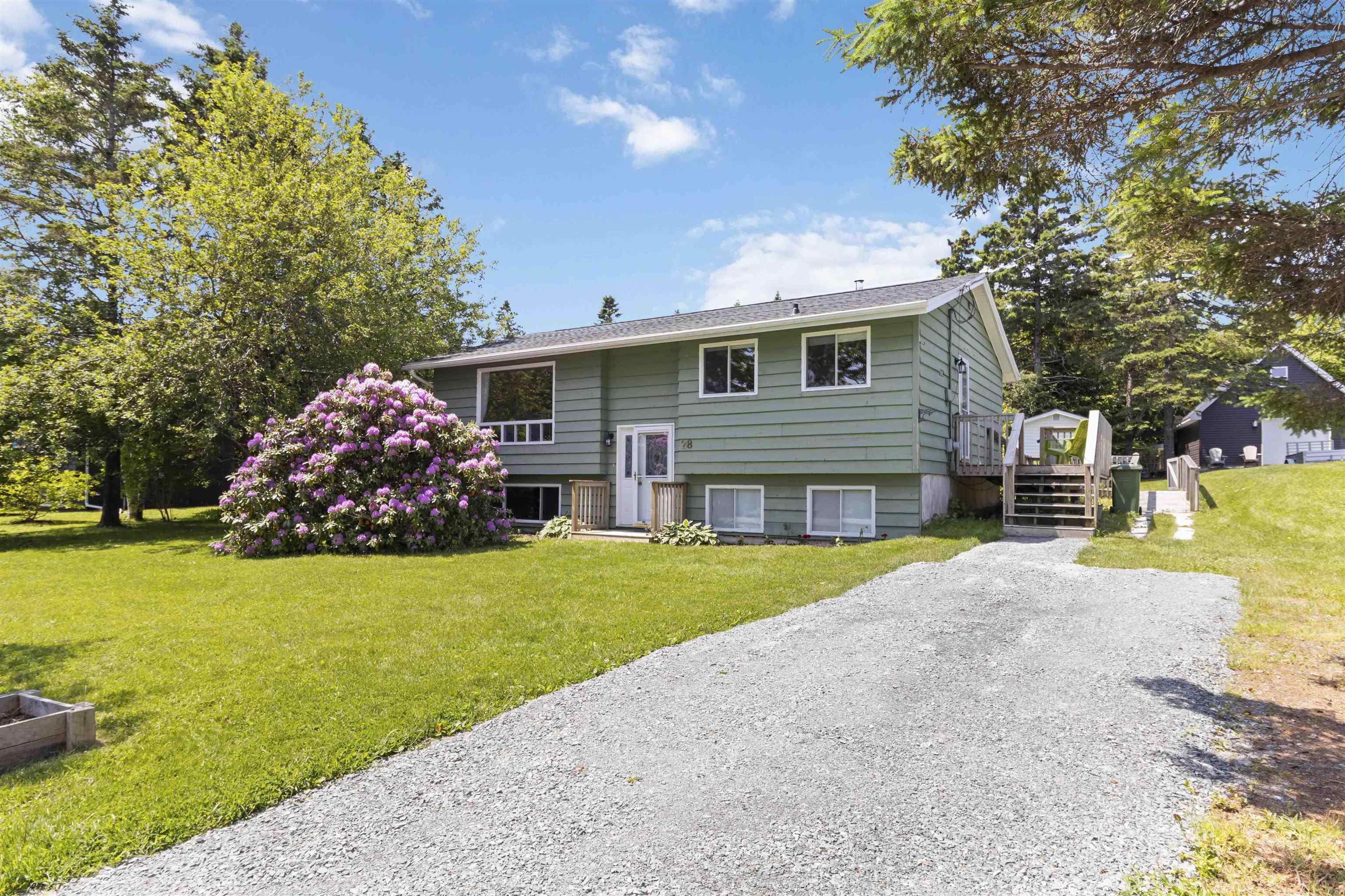 28 Karen Crescent, Porters Lake NS B3E 1K3 - MLS 202515019