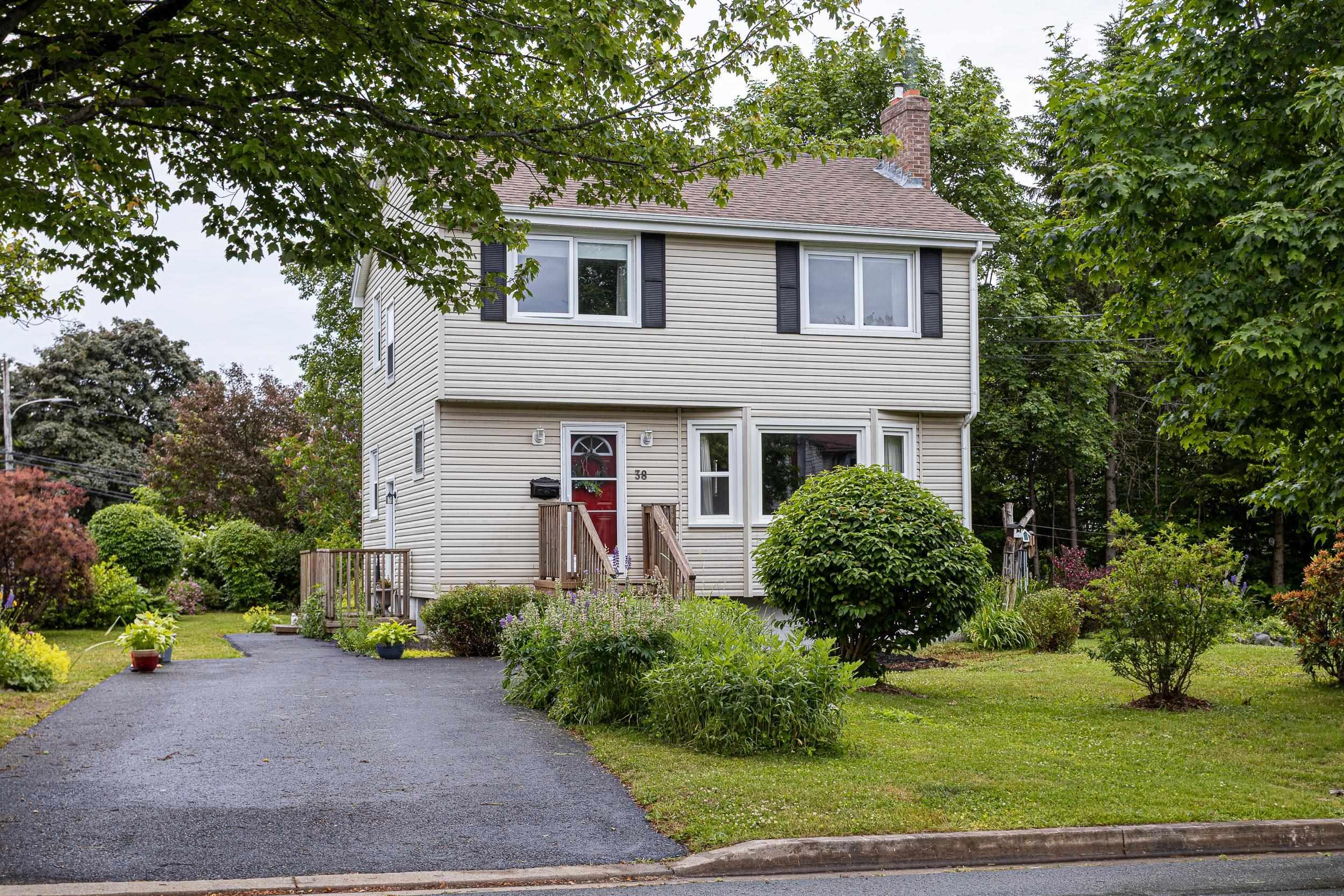 38 Lawson Avenue, Dartmouth NS B2W 2Z3 - MLS 202516258