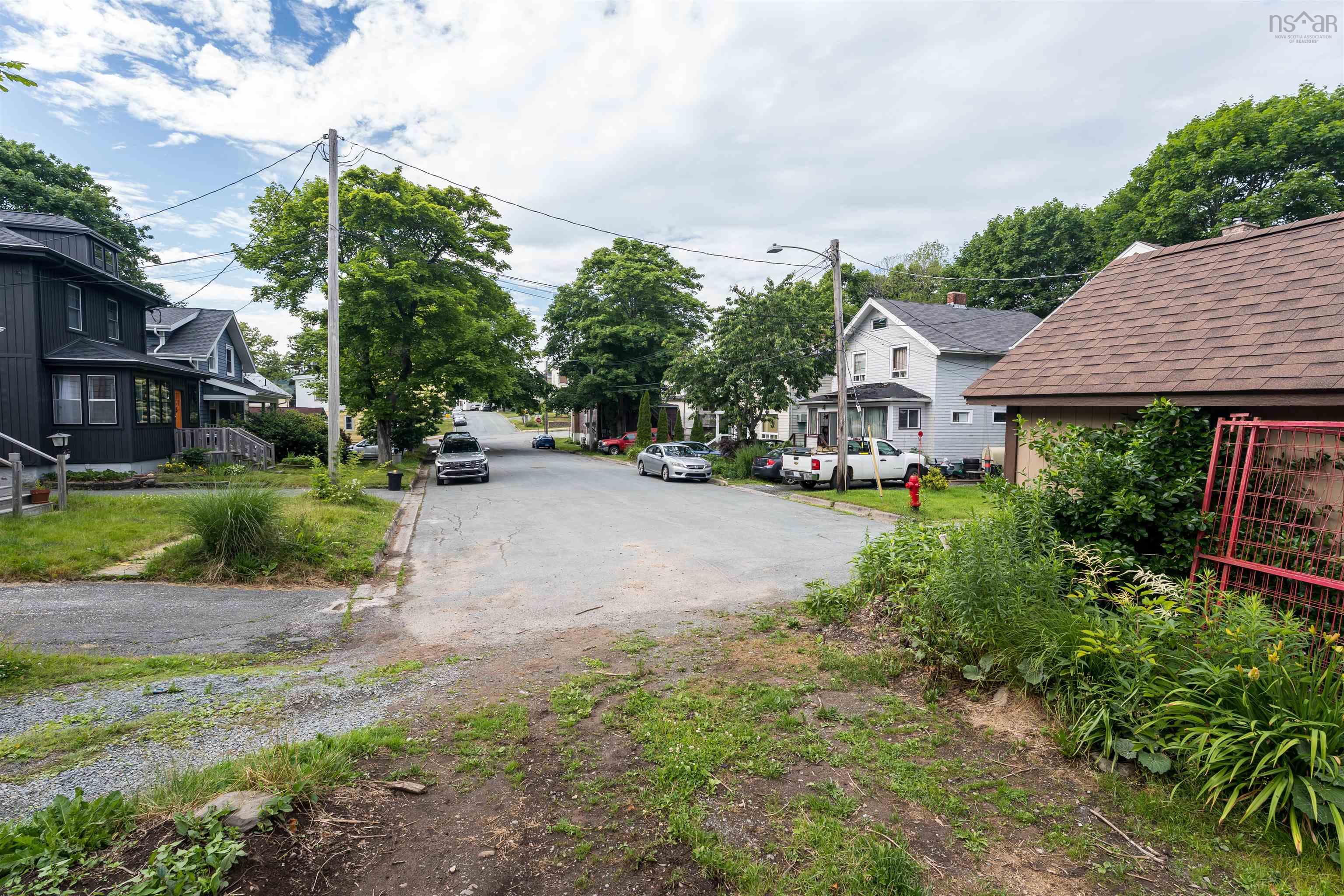 1 Thompson Street, Dartmouth NS B2Y 2X8 - MLS 202516761