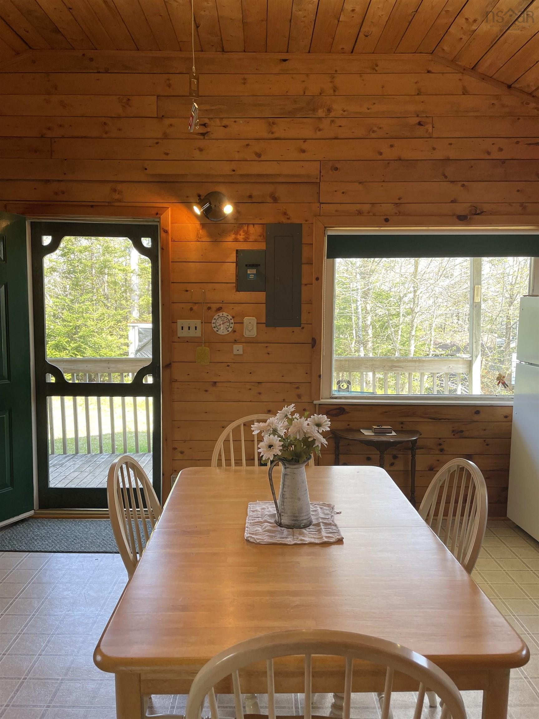 Thumbnail image for 25 Ton Timber Hills Road MLS<sup>®</sup> 202506454