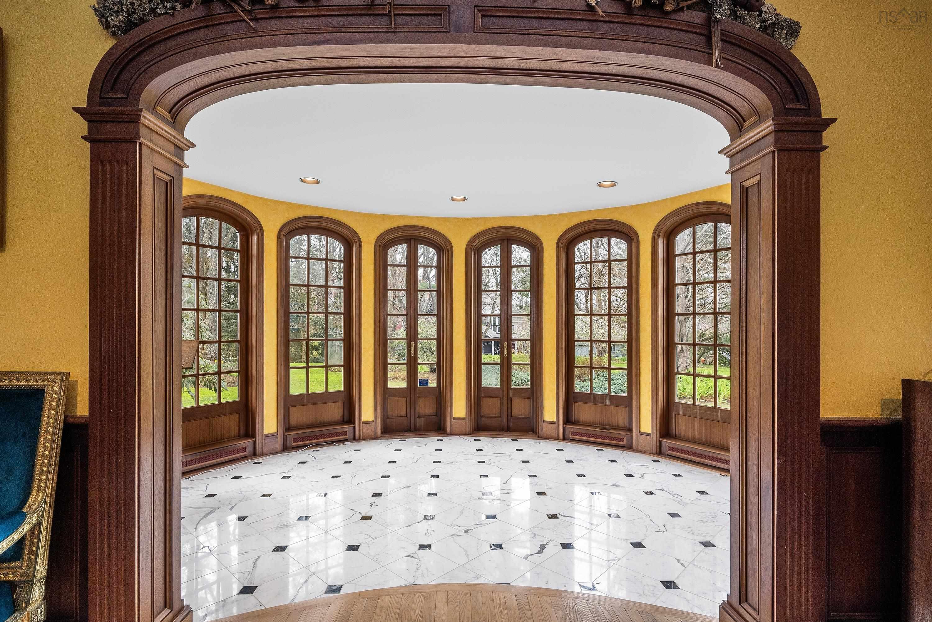 Thumbnail image for 1462 Thornvale Avenue MLS<sup>®</sup> 202512360