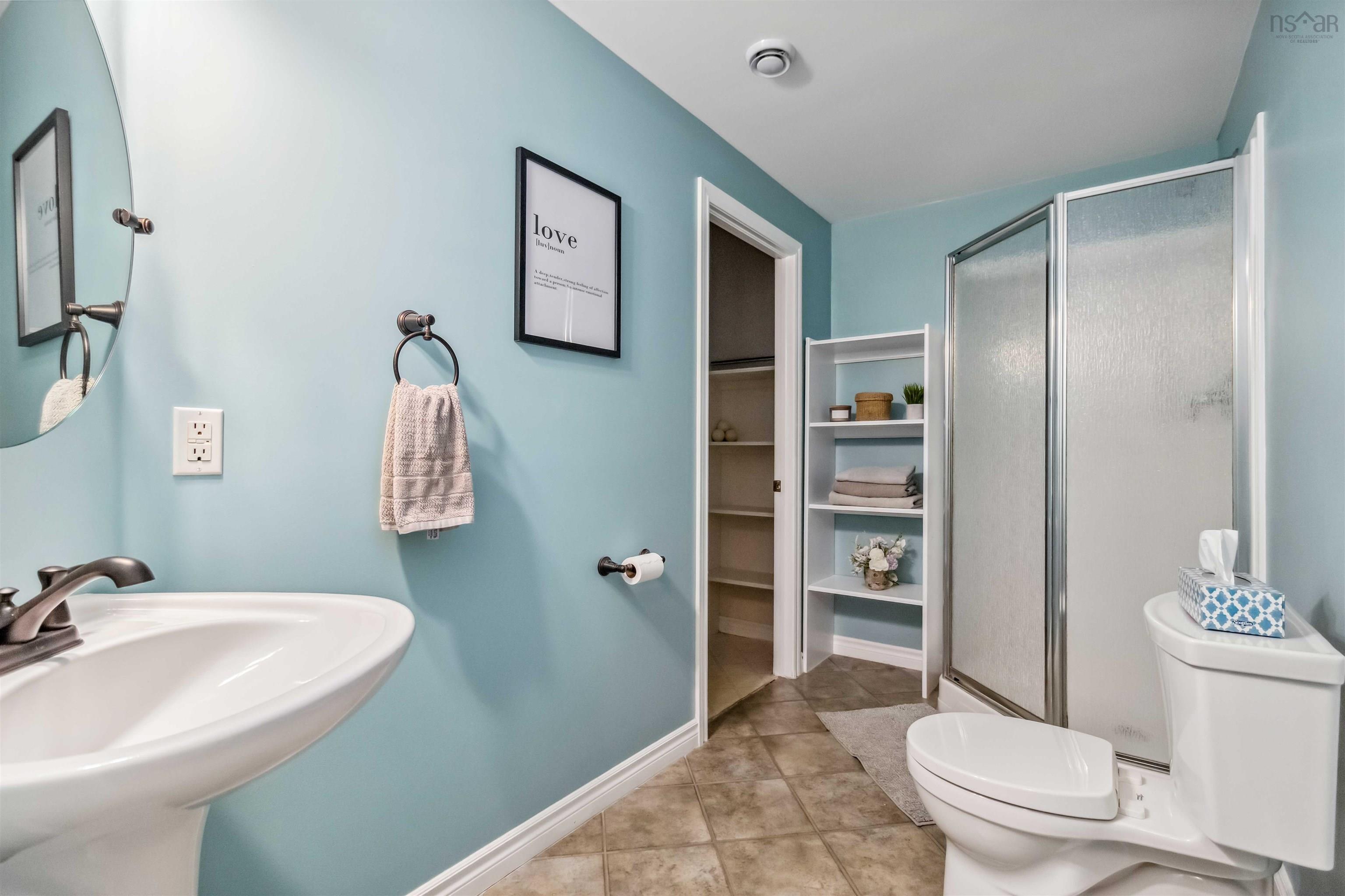 Thumbnail image for 102 10 Regency Park Drive MLS<sup>®</sup> 202514615