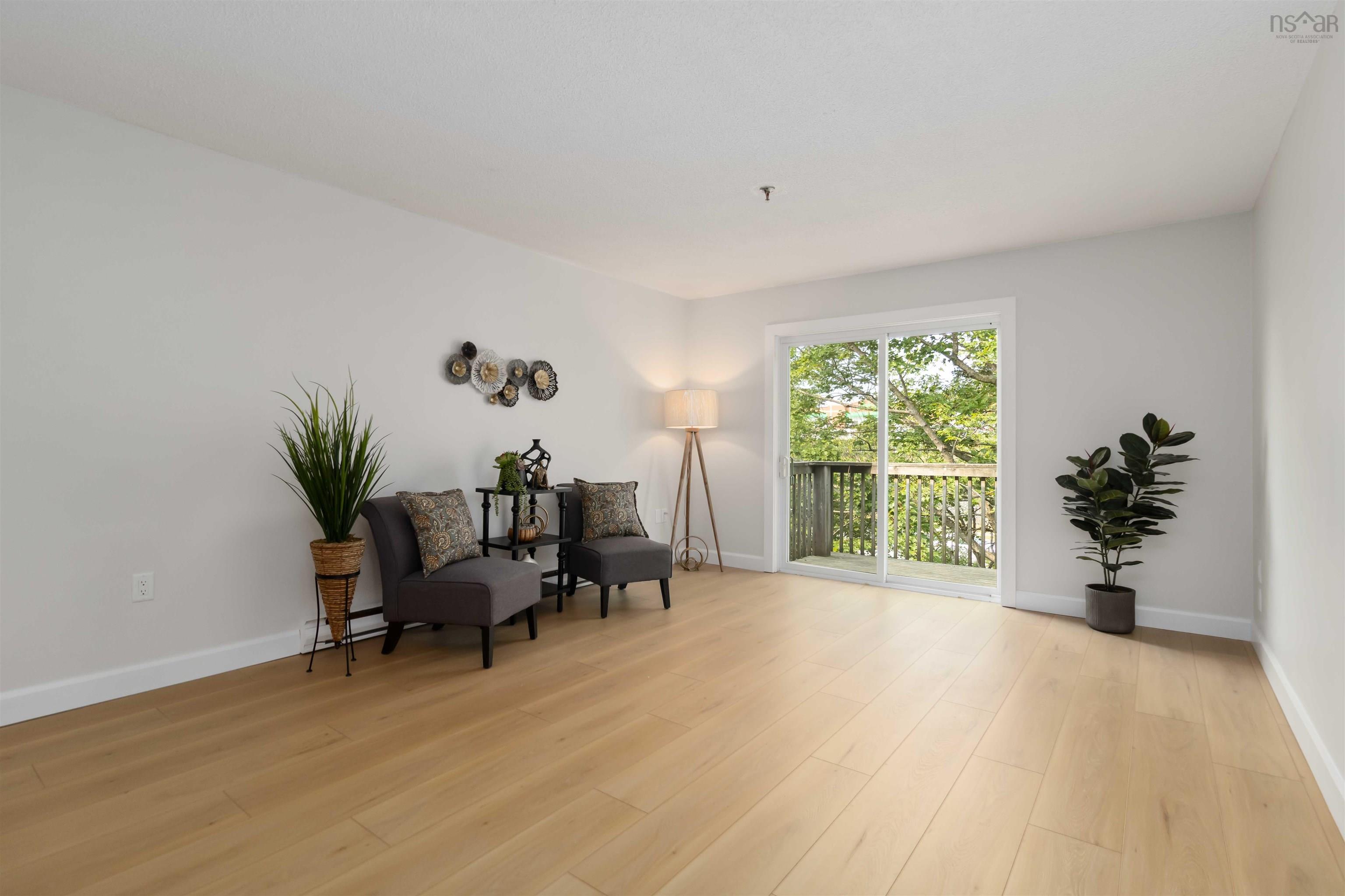 Thumbnail image for 460 9 Forest Hills Parkway MLS<sup>®</sup> 202520302