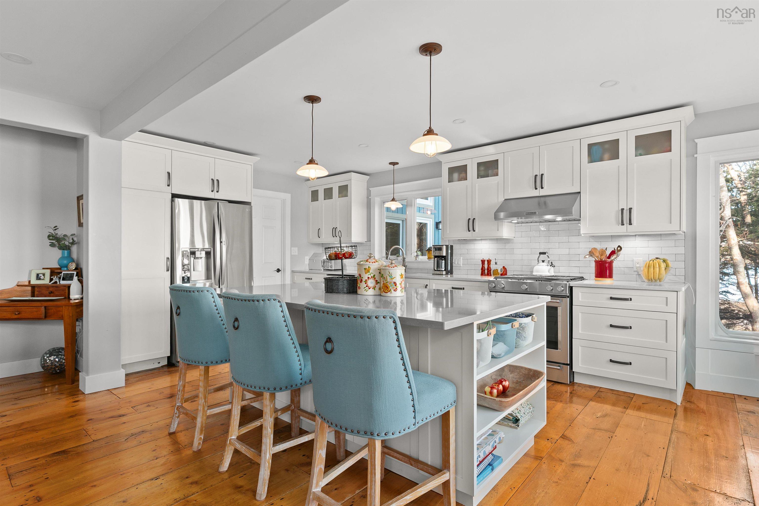 Thumbnail image for 156 Parklea Drive MLS<sup>®</sup> 202520392