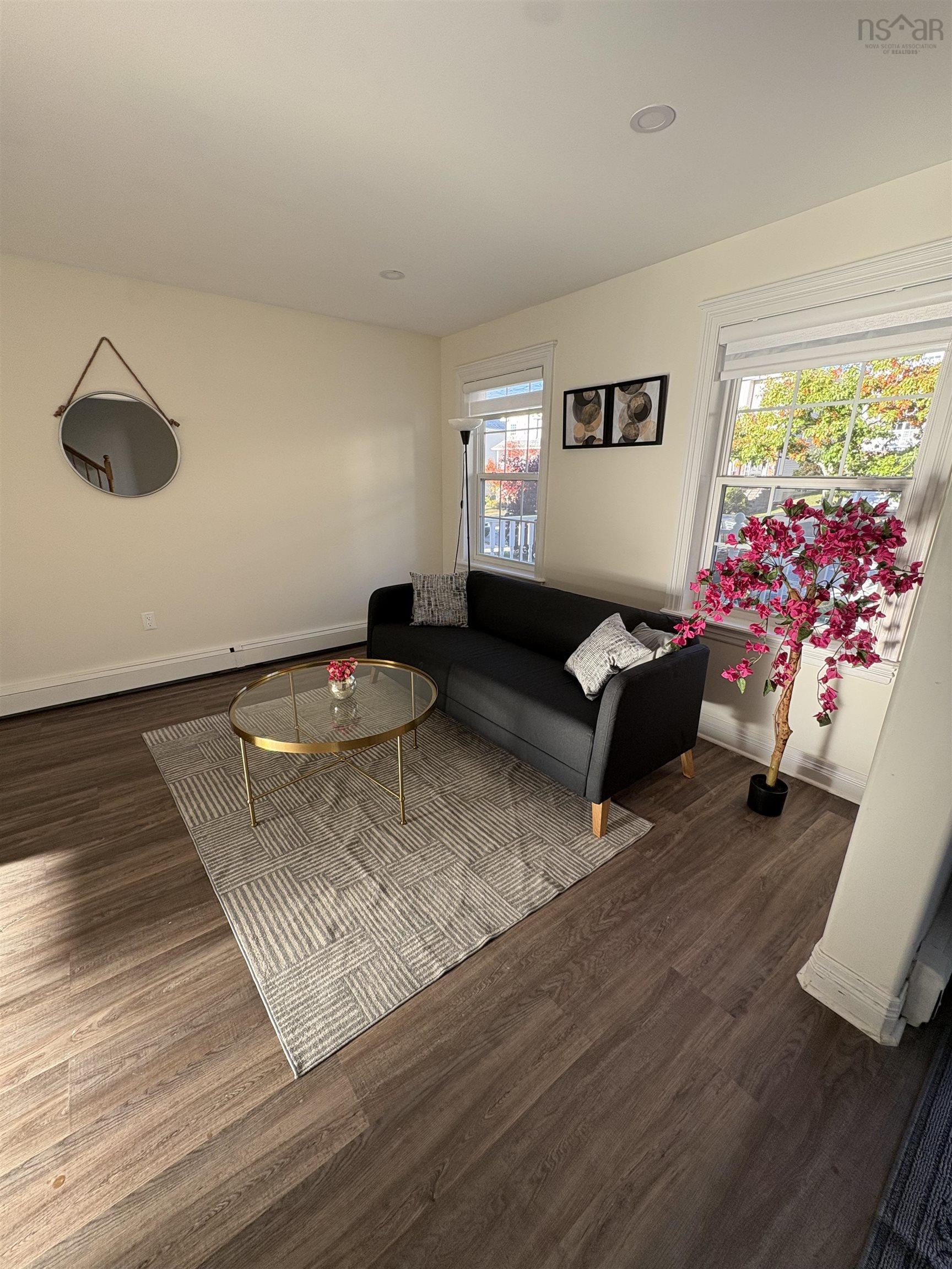 Thumbnail image for 73 Red Fern Terrace MLS<sup>®</sup> 202520785