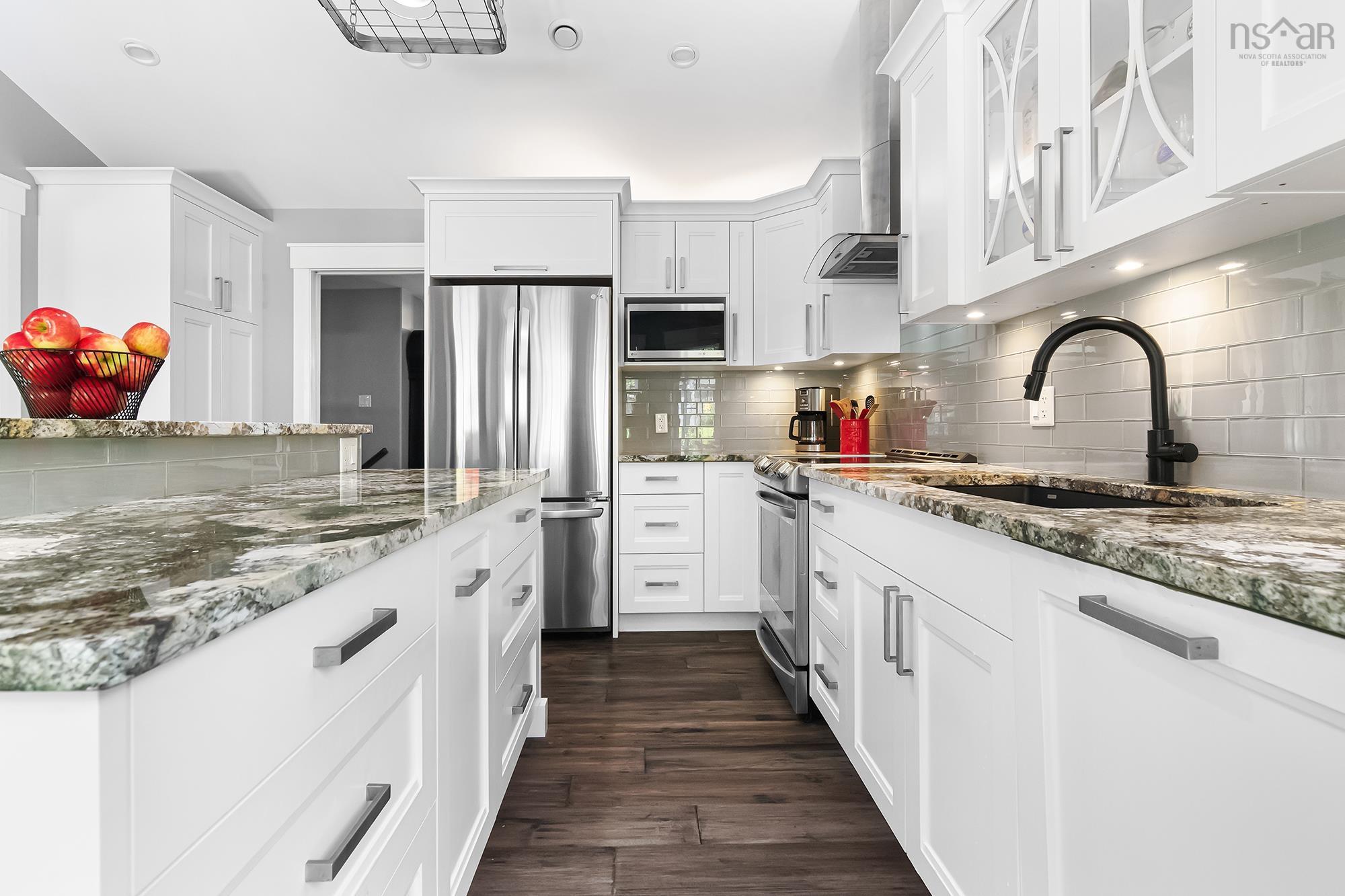 Thumbnail image for 27 Stone Gate Court MLS<sup>®</sup> 202522067