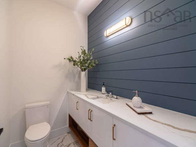 Thumbnail image for 368 Shore Drive MLS<sup>®</sup> 202522527