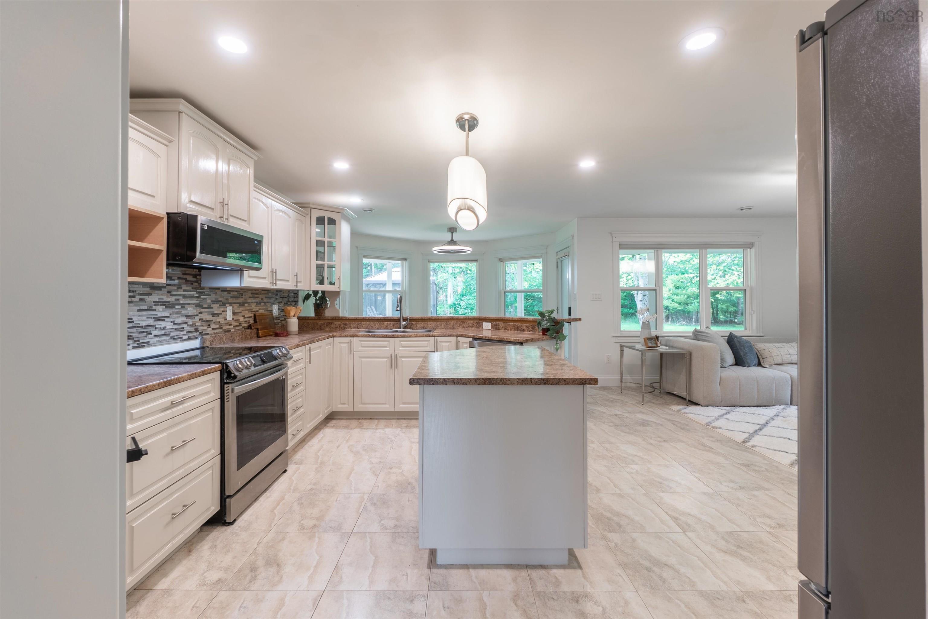 Thumbnail image for 10 Salto Drive MLS<sup>®</sup> 202523016