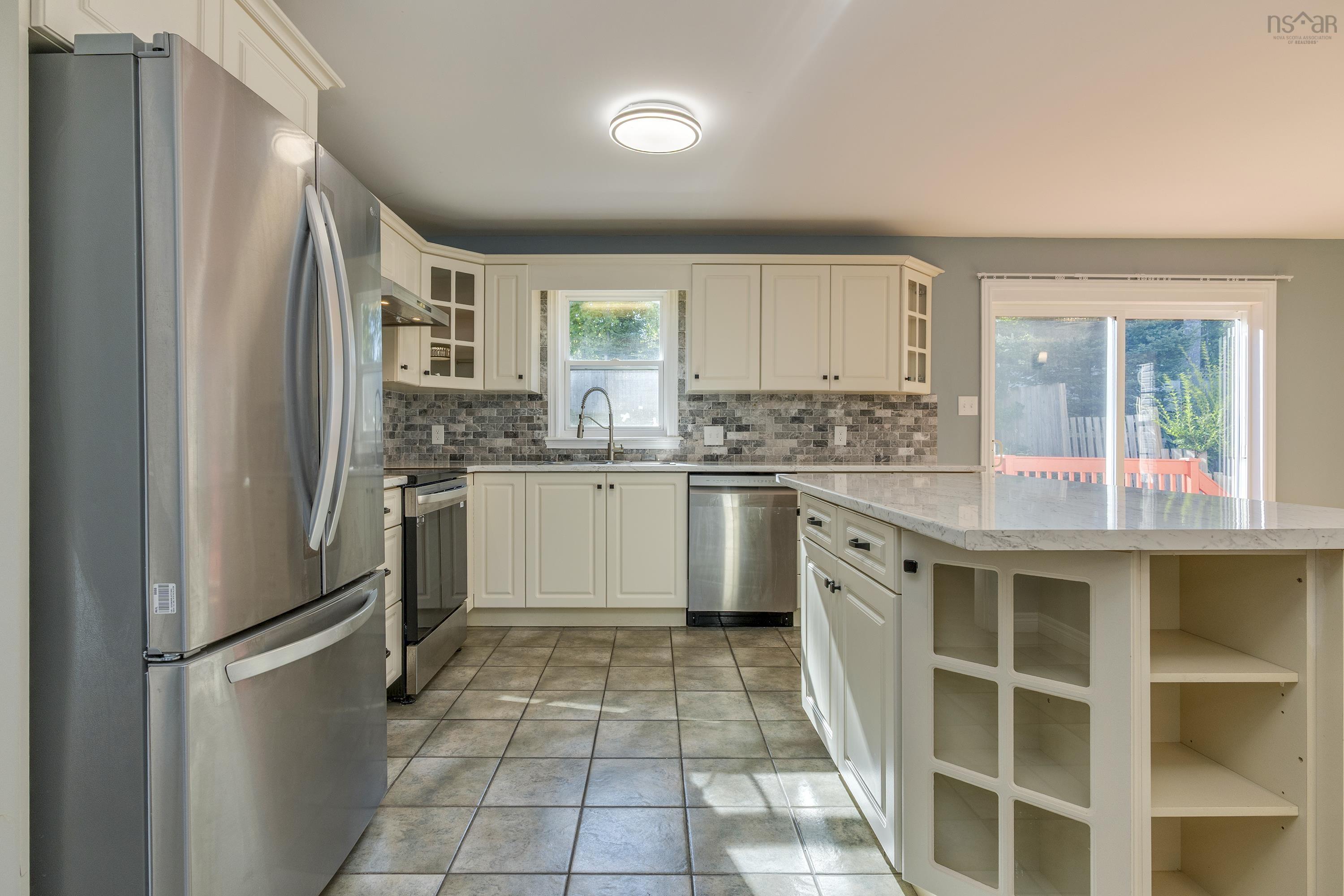 Thumbnail image for 246 Langbrae Drive MLS<sup>®</sup> 202523547