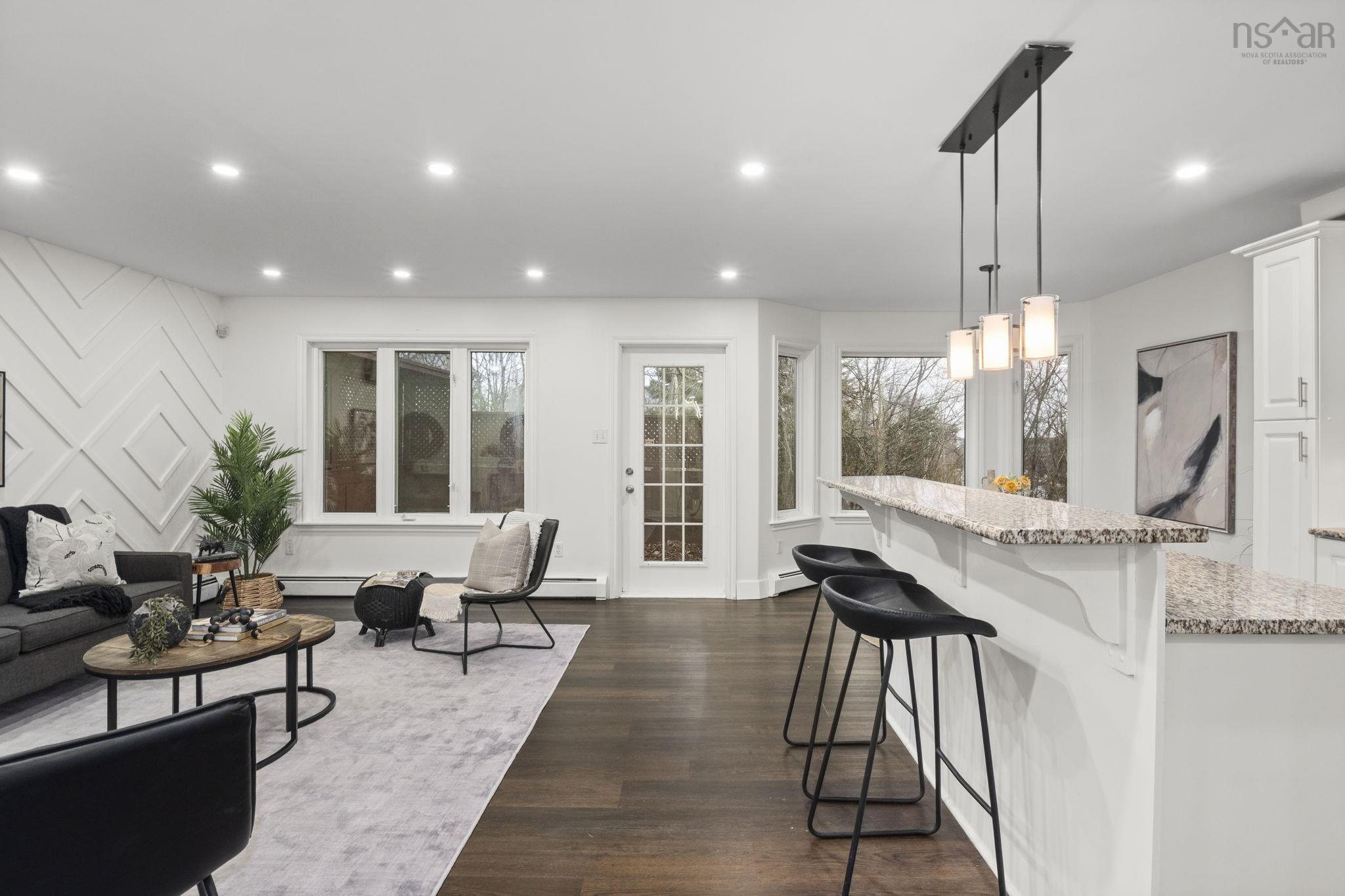 Thumbnail image for 1 Glenbourne Court MLS<sup>®</sup> 202523640