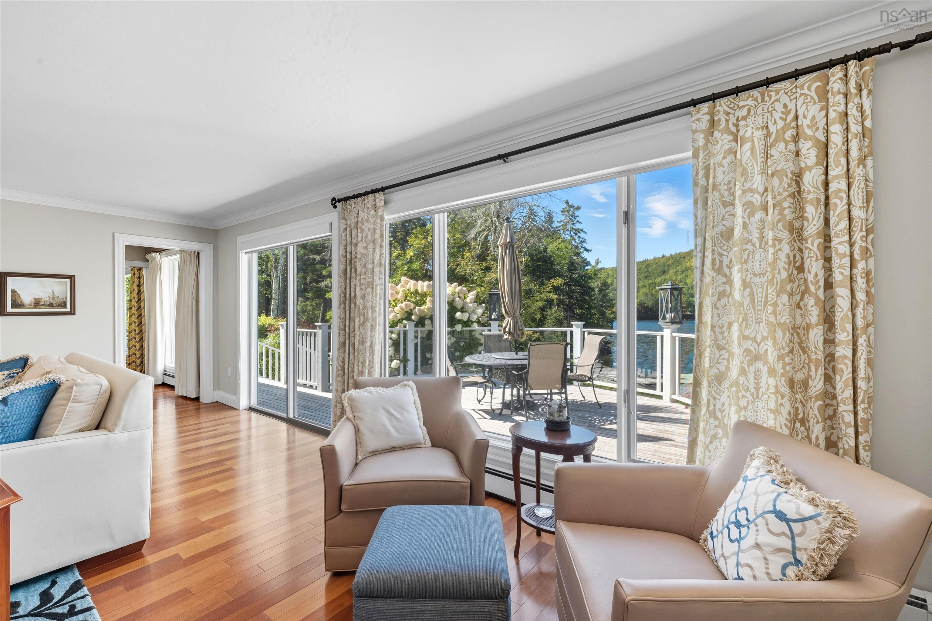 Thumbnail image for 35 Sunnywood Road MLS<sup>®</sup> 202523676