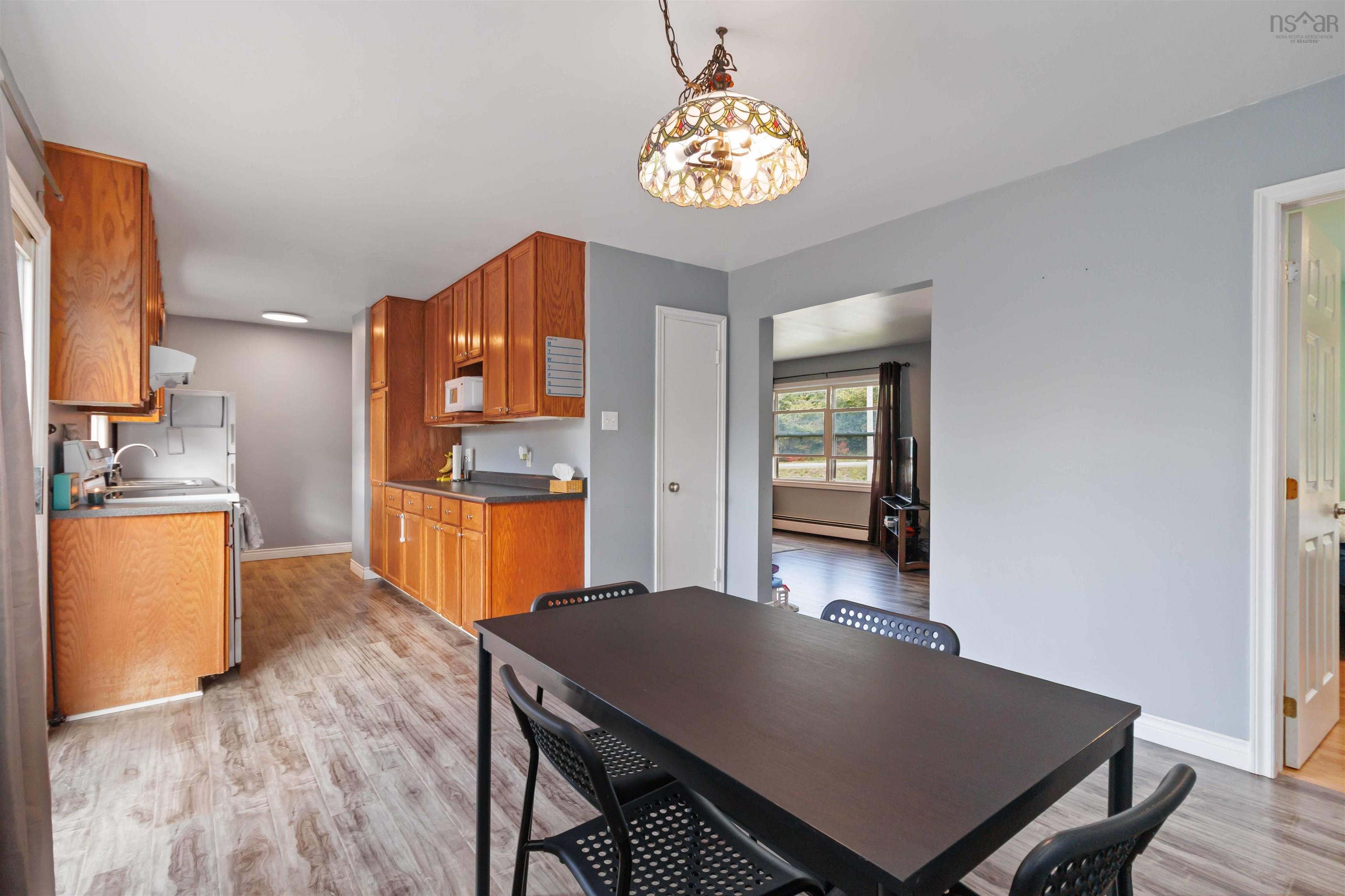 Thumbnail image for 7632 Highway 7 MLS<sup>®</sup> 202524411