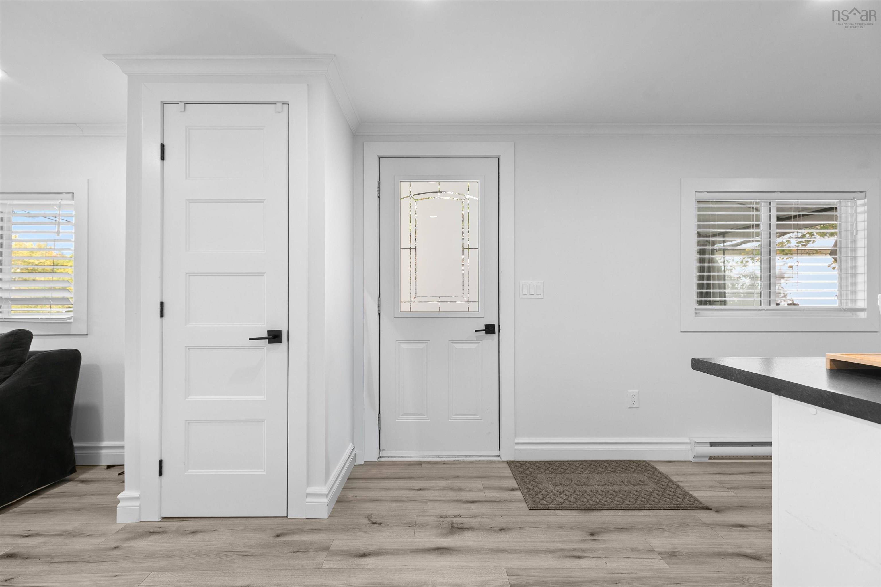 Thumbnail image for 18 Commodore Avenue MLS<sup>®</sup> 202525199