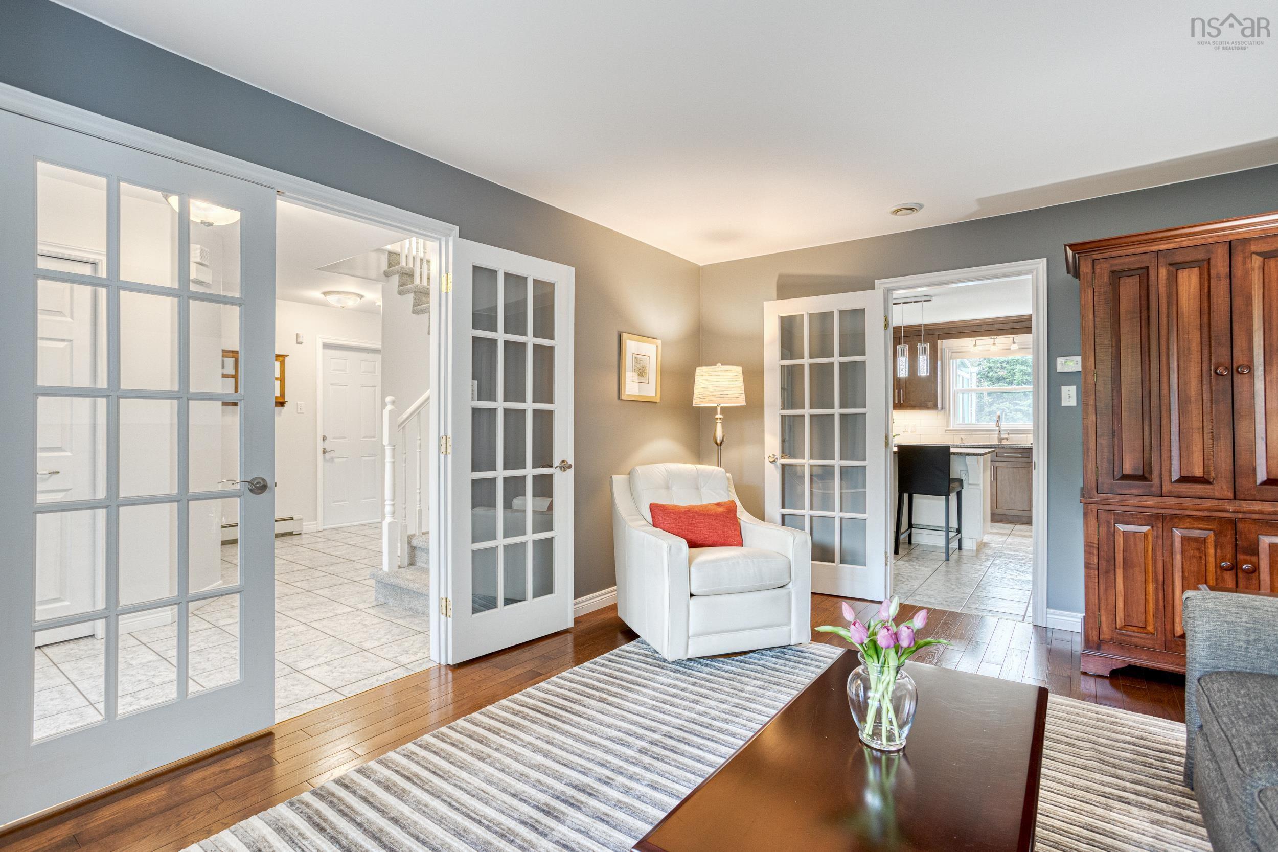 Thumbnail image for 55 SUMMIT Crescent MLS<sup>®</sup> 202525780