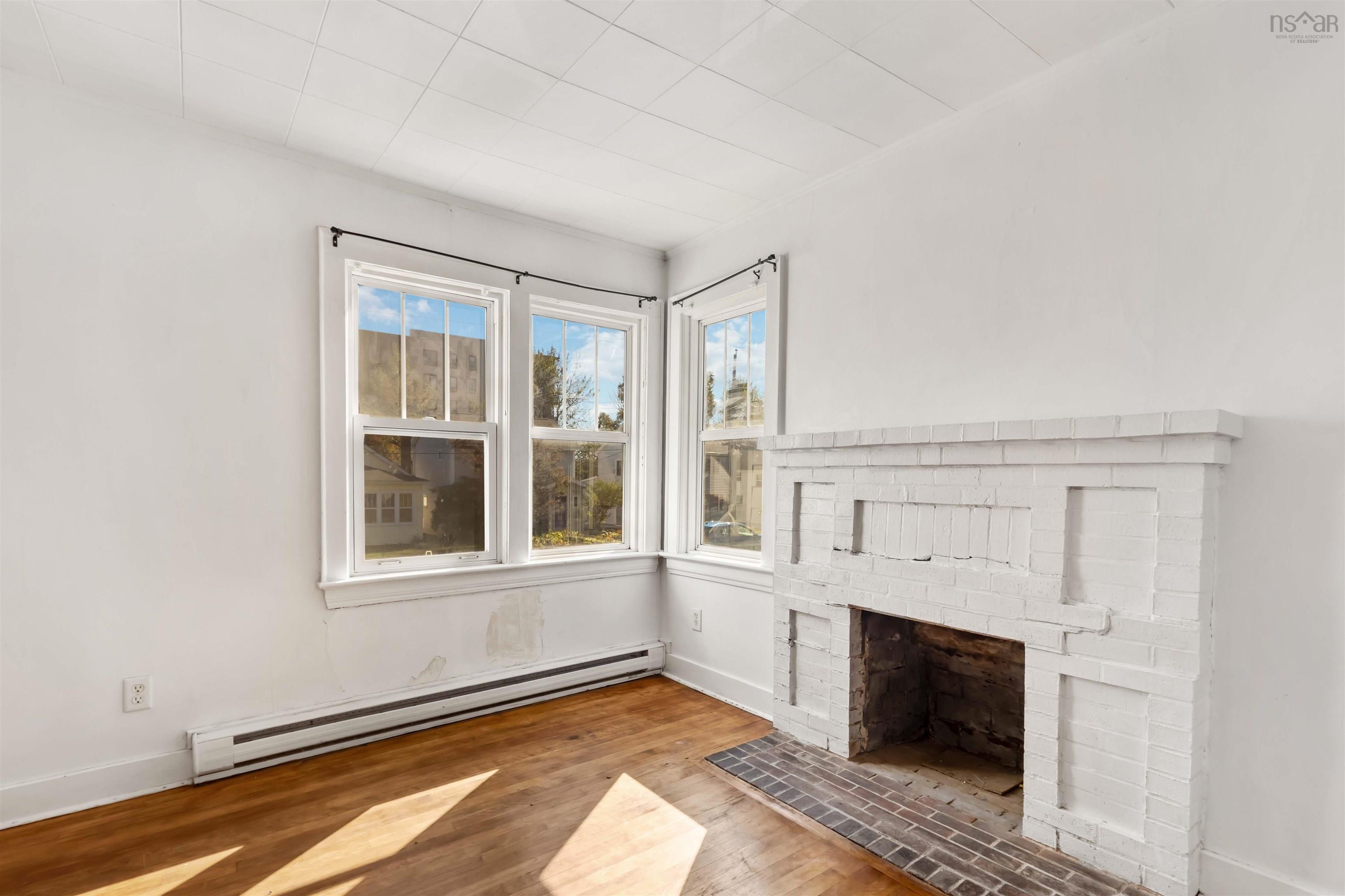 Thumbnail image for 11 Ashdale Avenue MLS<sup>®</sup> 202526079