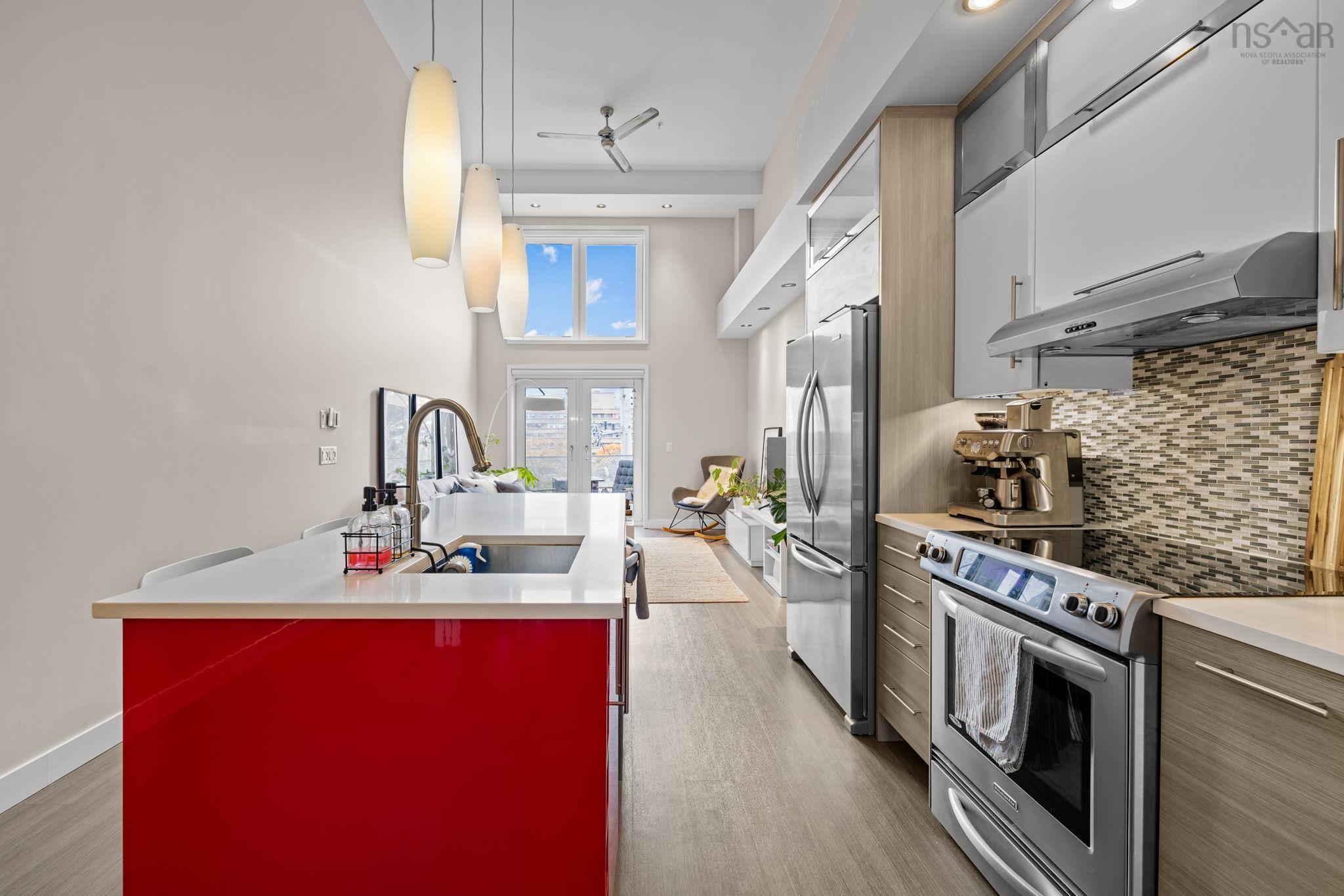 Thumbnail image for 307 5662 Roberts Street MLS<sup>®</sup> 202526682