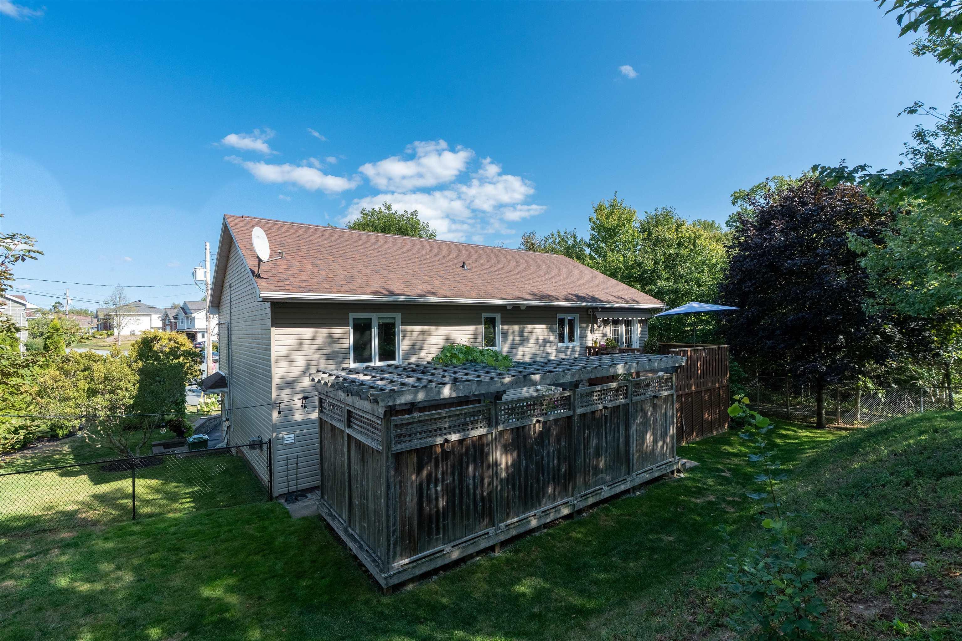 Thumbnail image for 39 Hazelnut Court MLS<sup>®</sup> 202526897