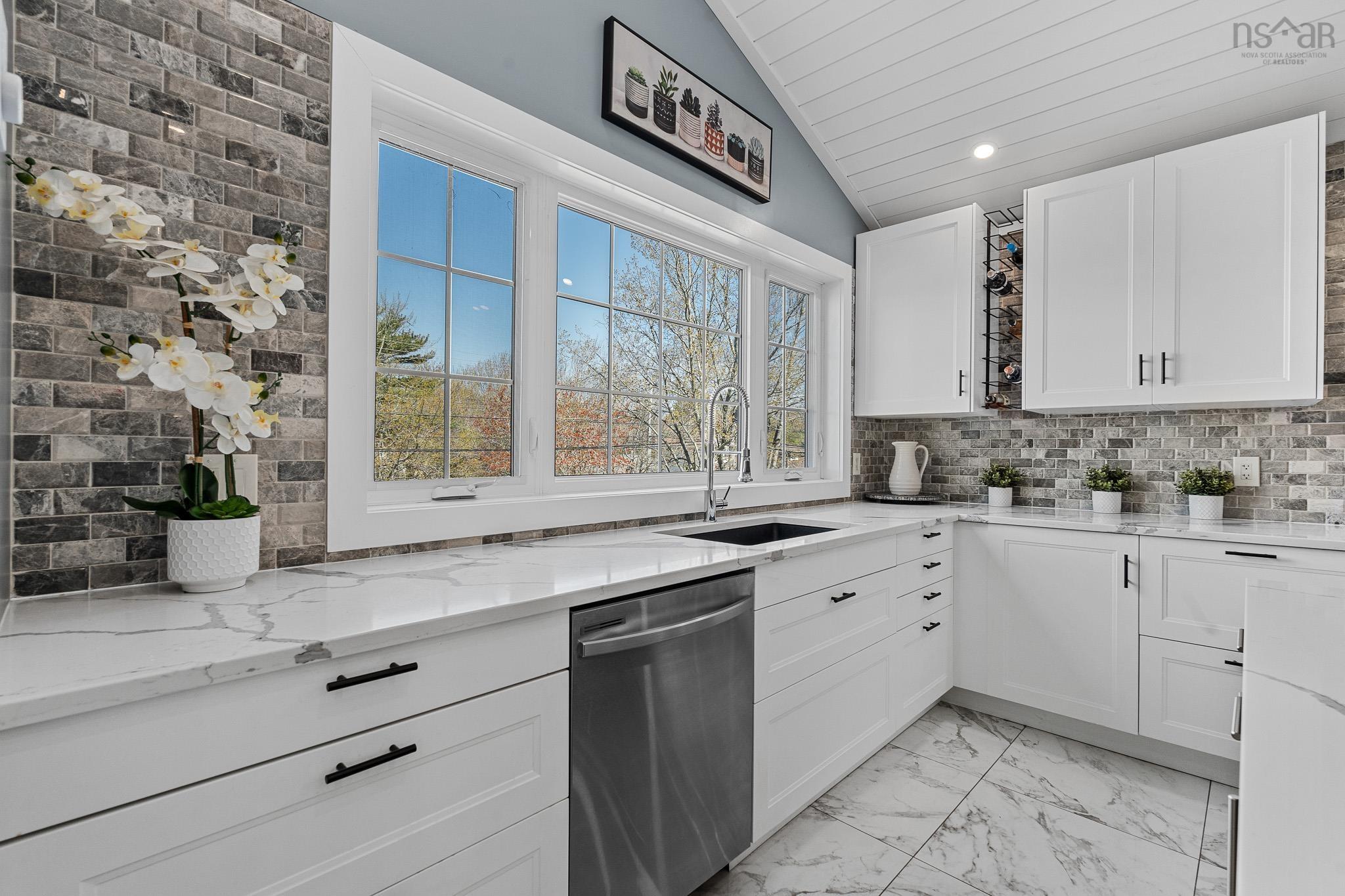 Thumbnail image for 704 Waverley Road MLS<sup>®</sup> 202527104