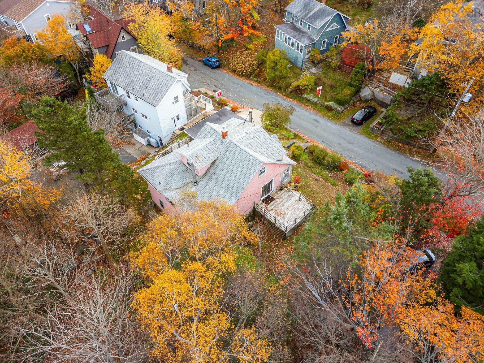 Thumbnail image for 17 Idlewylde Road MLS<sup>®</sup> 202527273