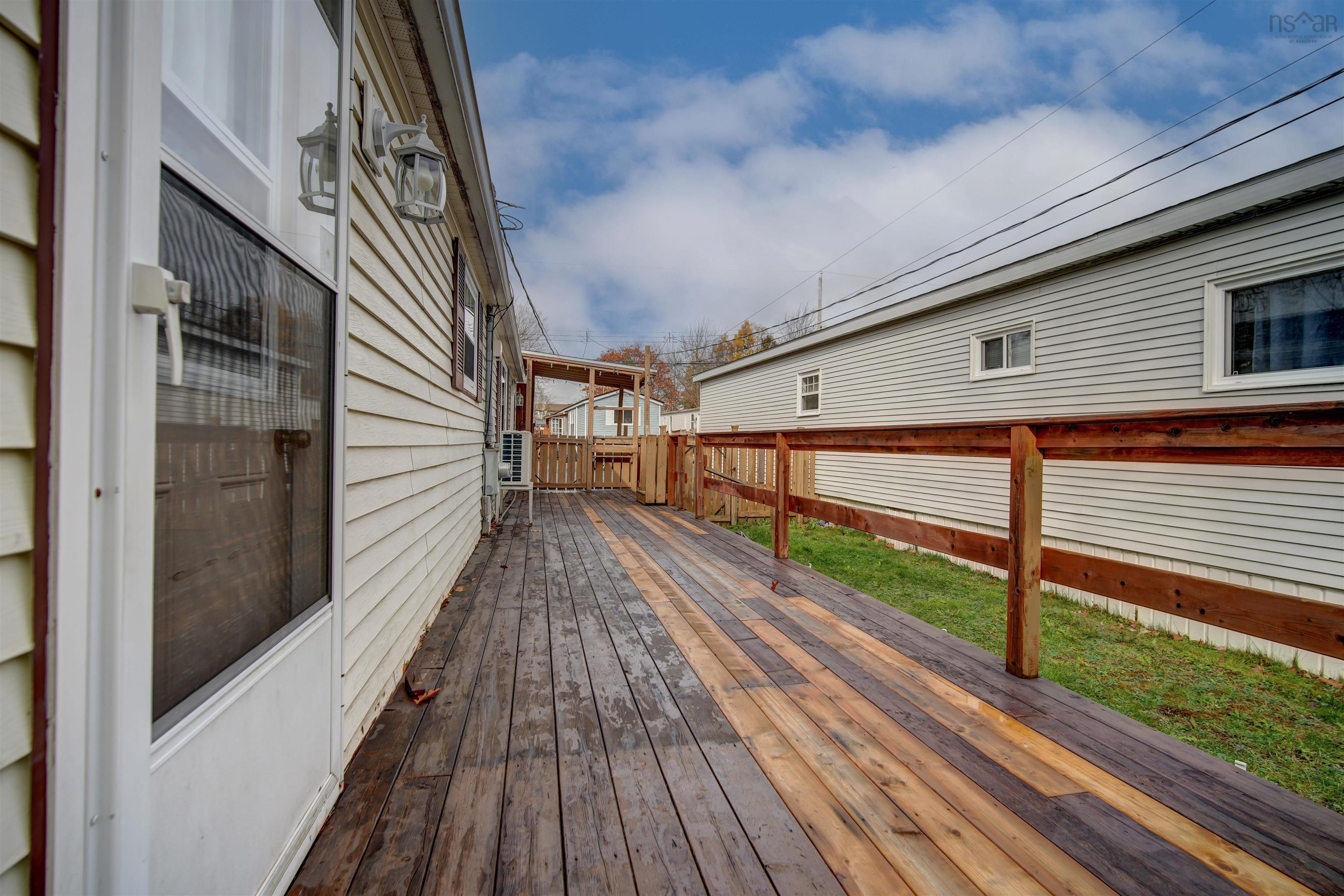 Thumbnail image for 27 Bridget Avenue MLS<sup>®</sup> 202527359