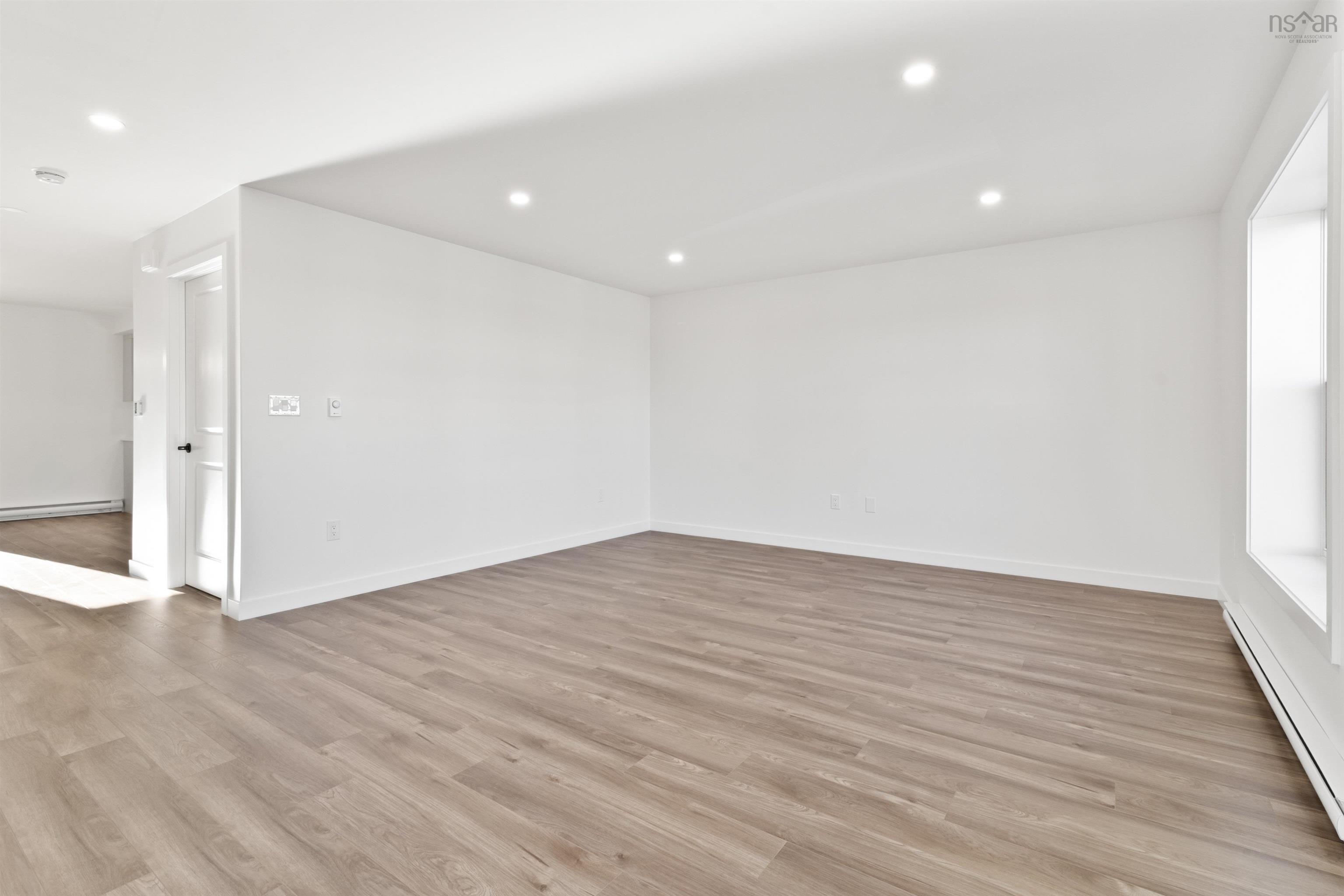 Thumbnail image for SMD-3B 28 Simona Drive MLS<sup>®</sup> 202527538