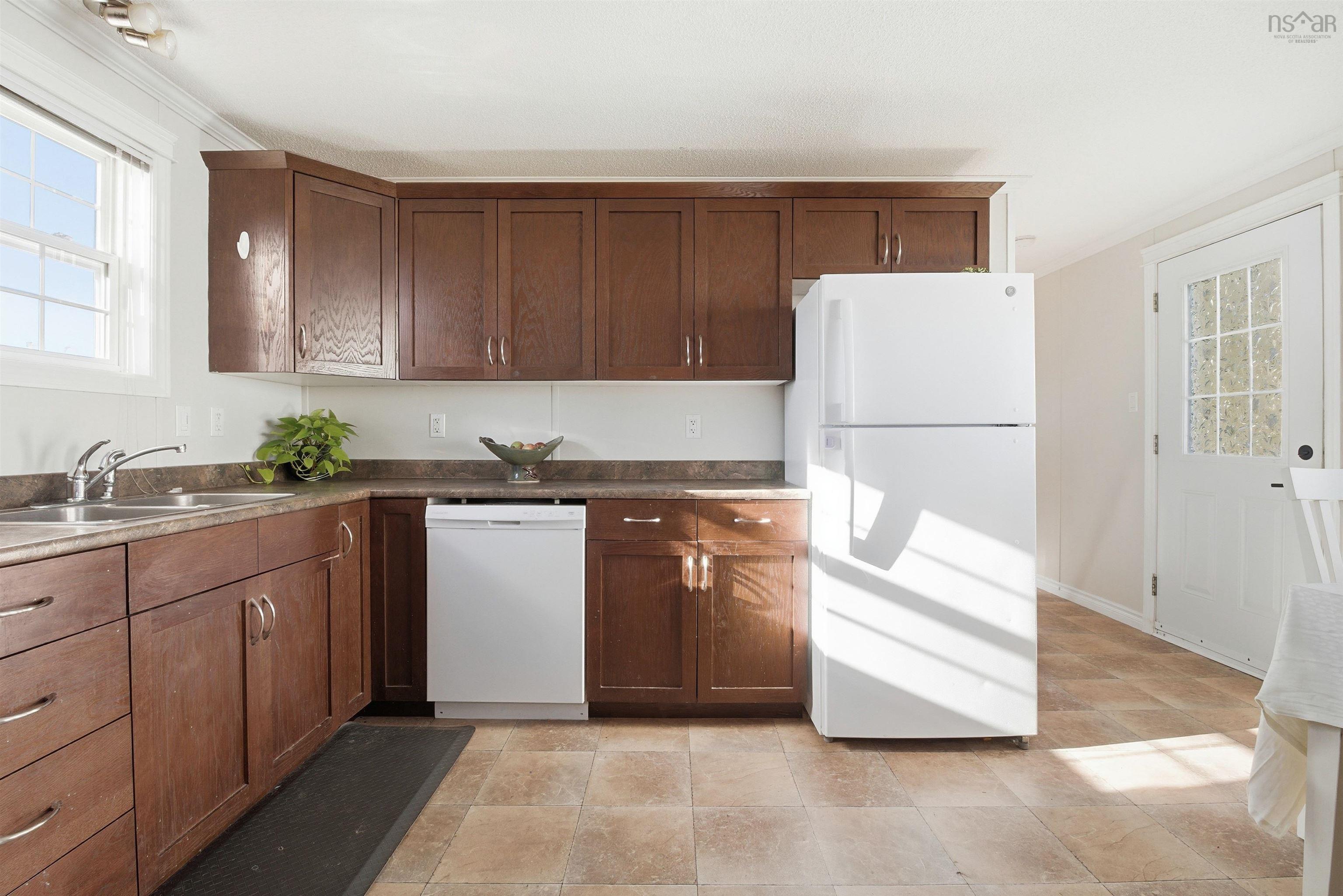 Thumbnail image for 12 Davis Drive MLS<sup>®</sup> 202527632