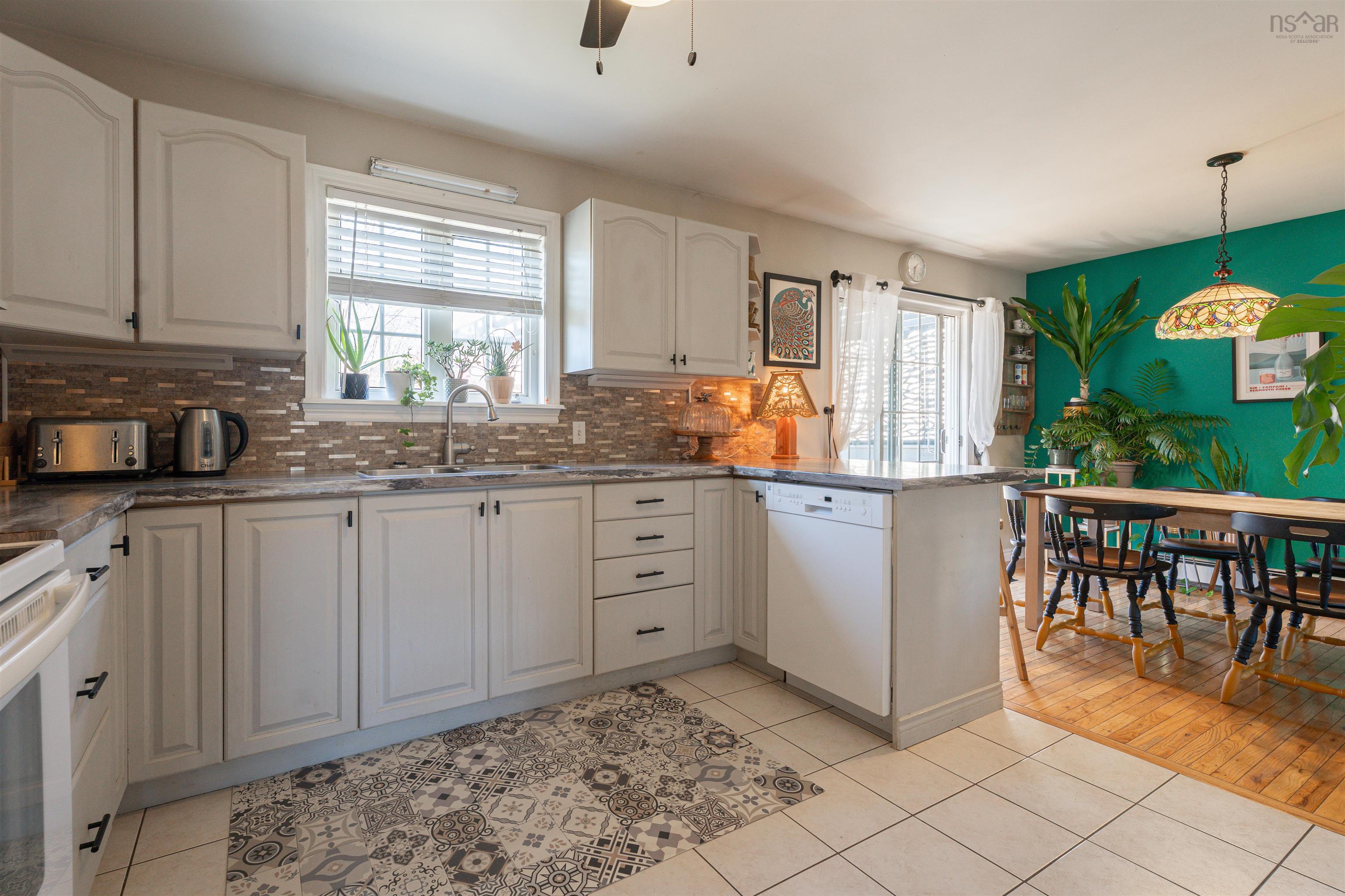 Thumbnail image for 25 Lochiel Circle MLS<sup>®</sup> 202527671