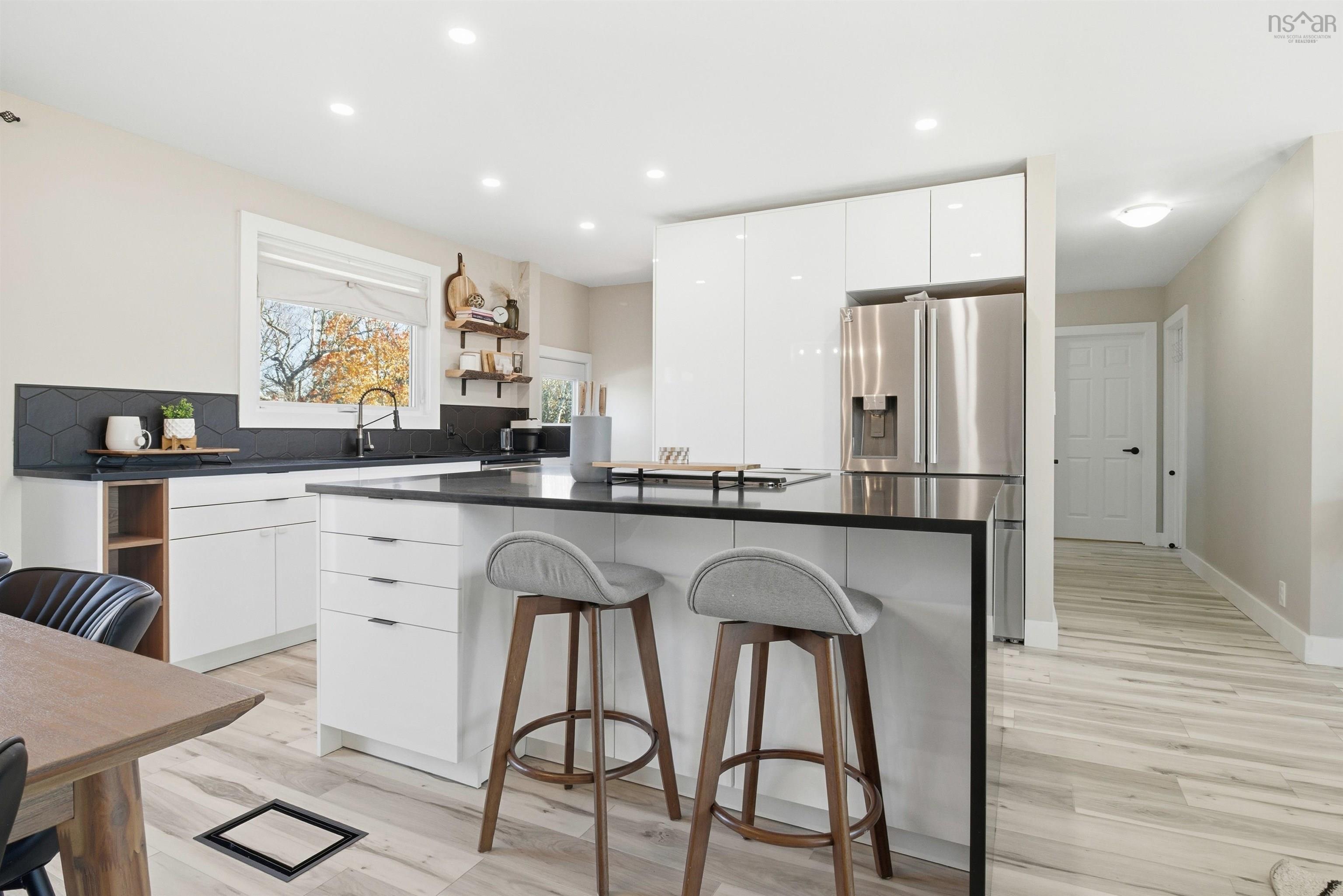 Thumbnail image for 344 Whitehead Road MLS<sup>®</sup> 202527752