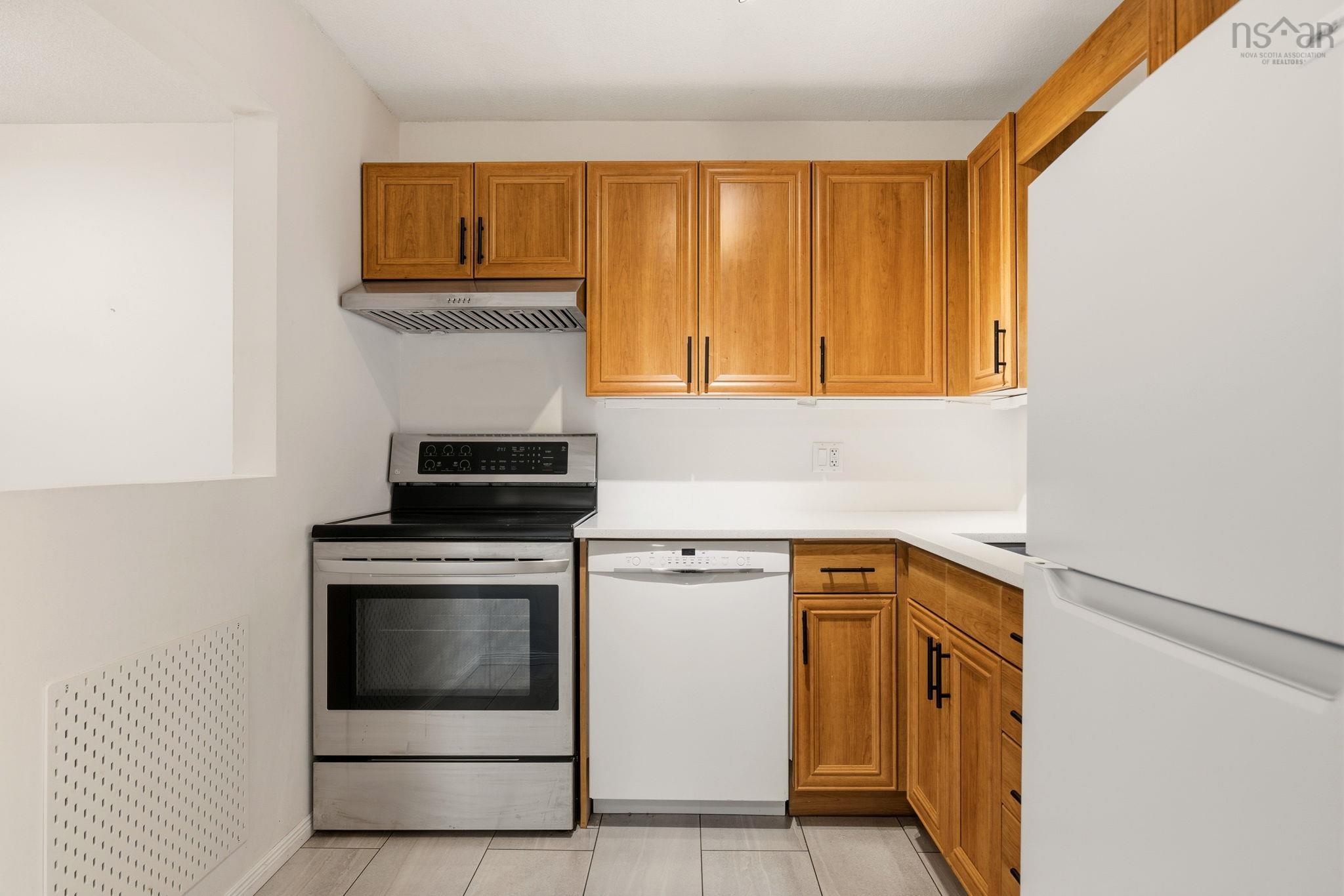 Thumbnail image for 304 3600 John Parr Drive MLS<sup>®</sup> 202527771