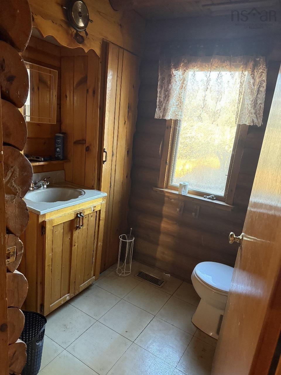 Thumbnail image for 1598 14 Highway MLS<sup>®</sup> 202528358