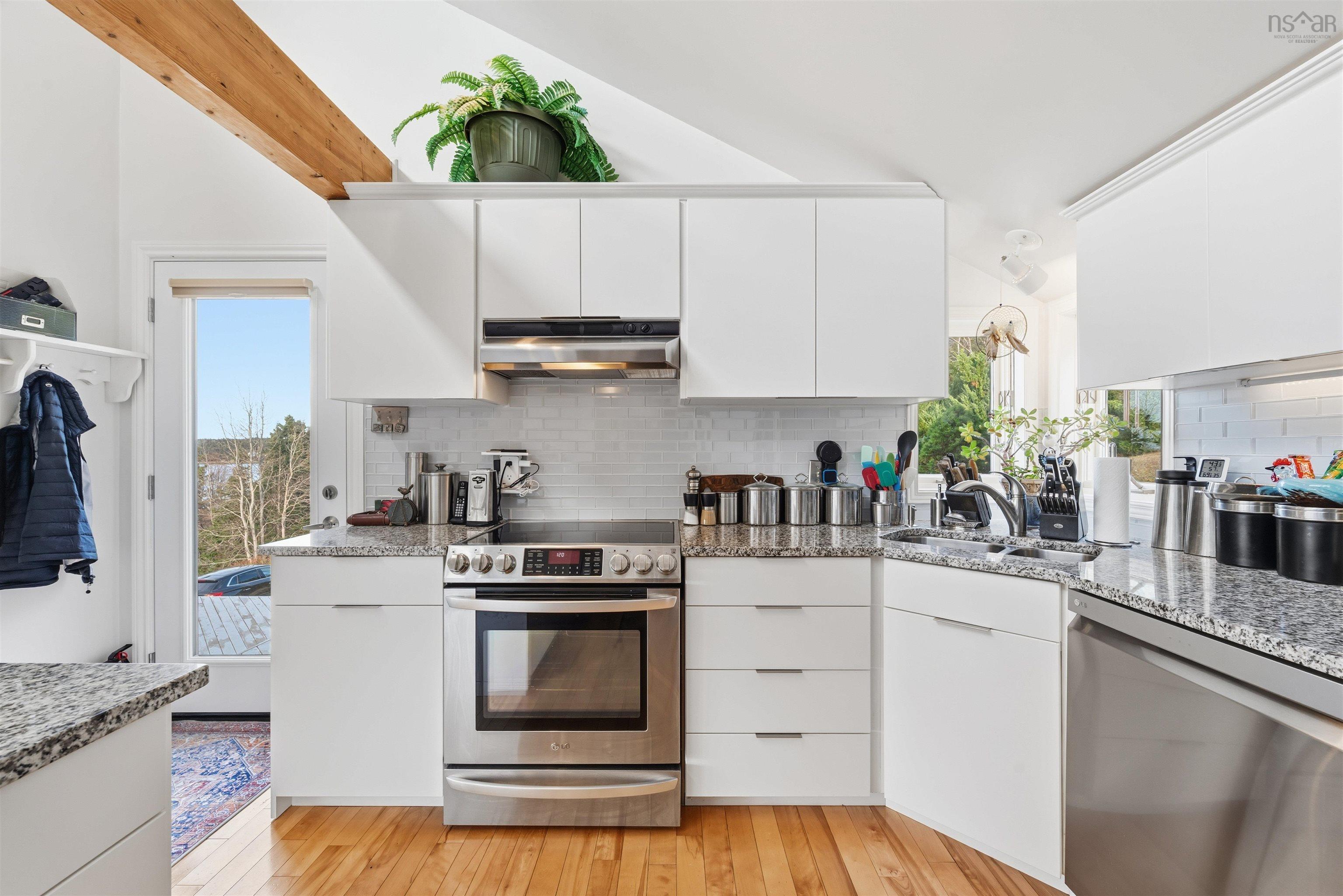 Thumbnail image for 11565 Peggys Cove Road MLS<sup>®</sup> 202528459