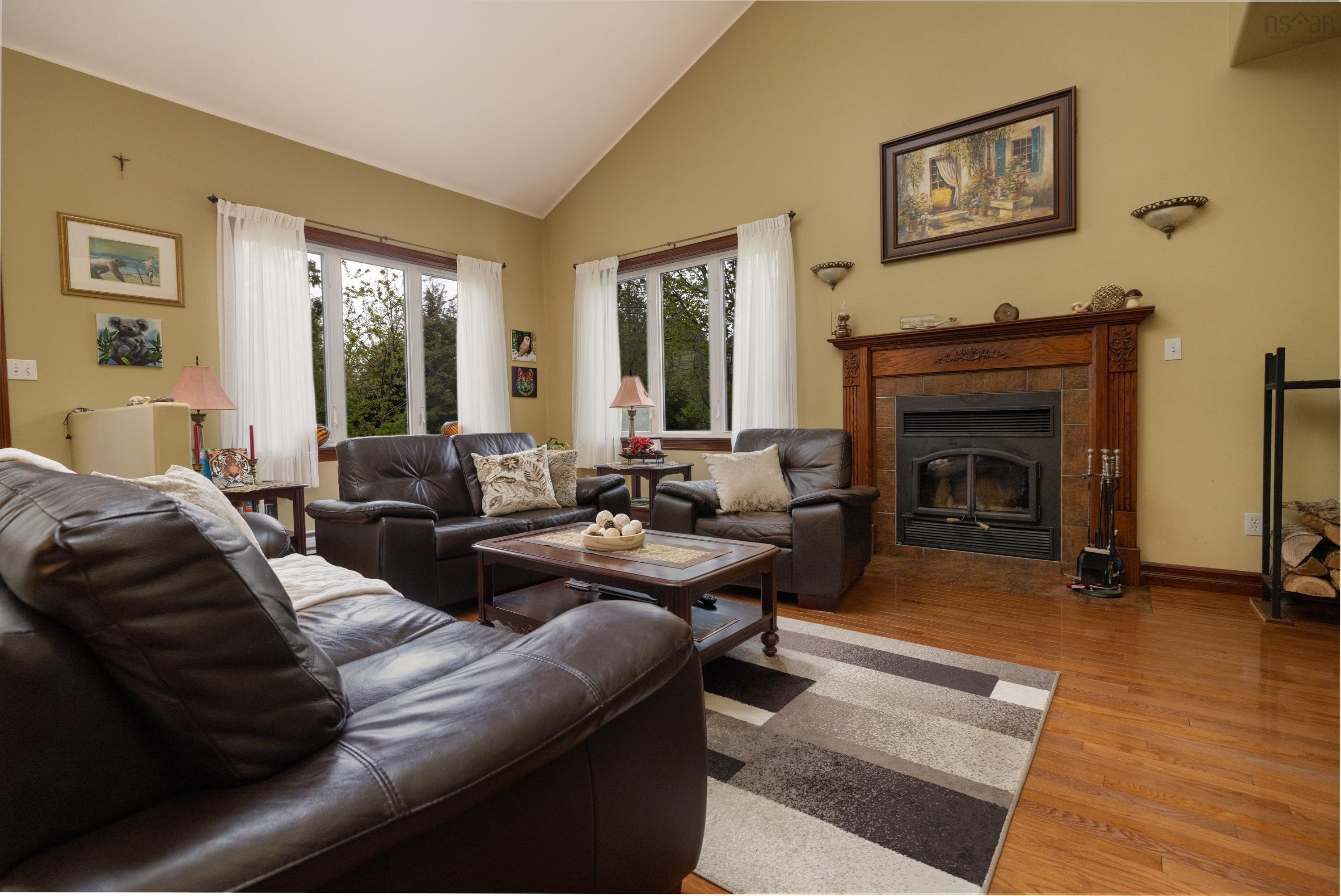 Thumbnail image for 11 Millview Avenue MLS<sup>®</sup> 202528816