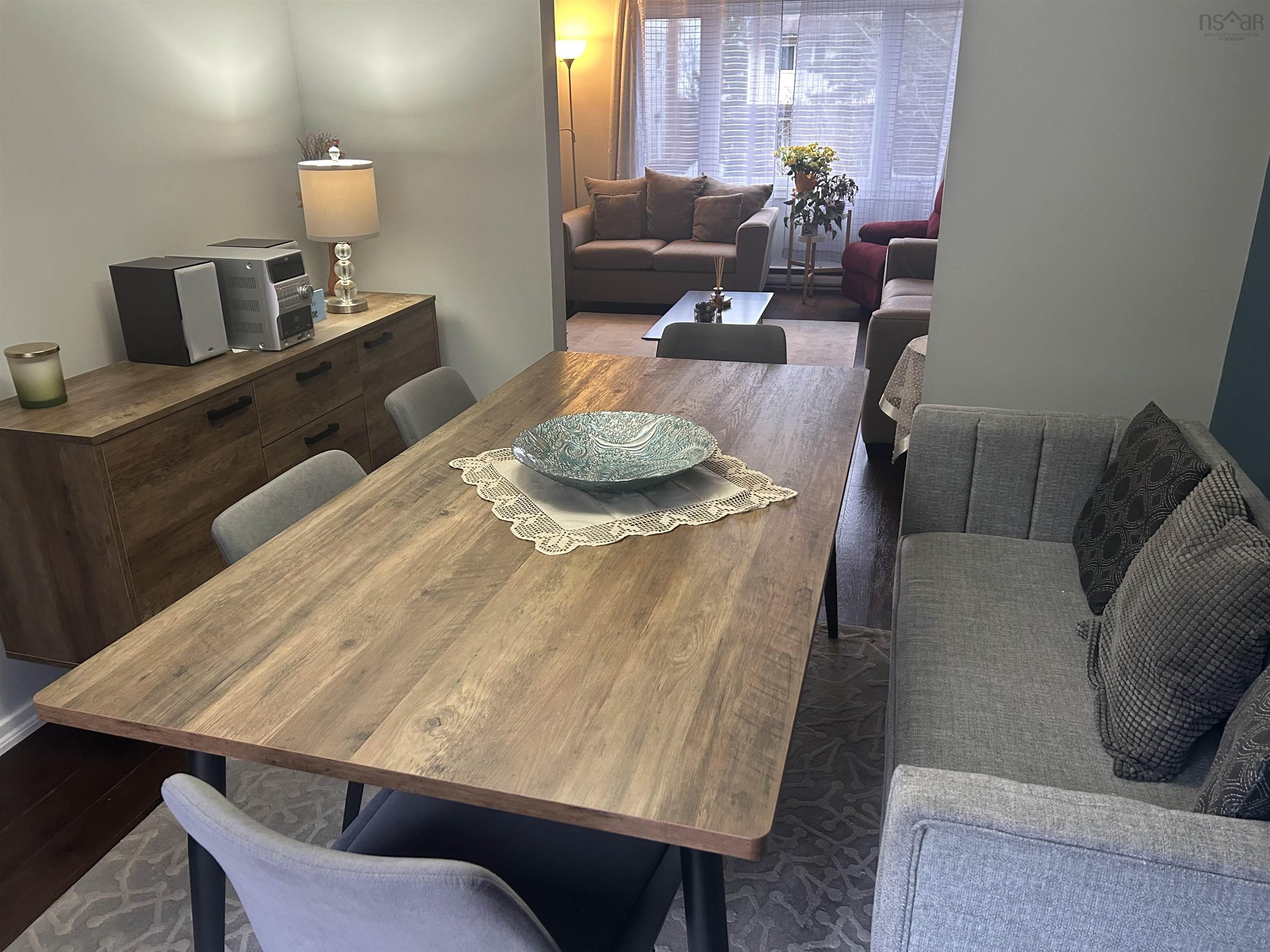 Thumbnail image for 52 Regal Road MLS<sup>®</sup> 202528928