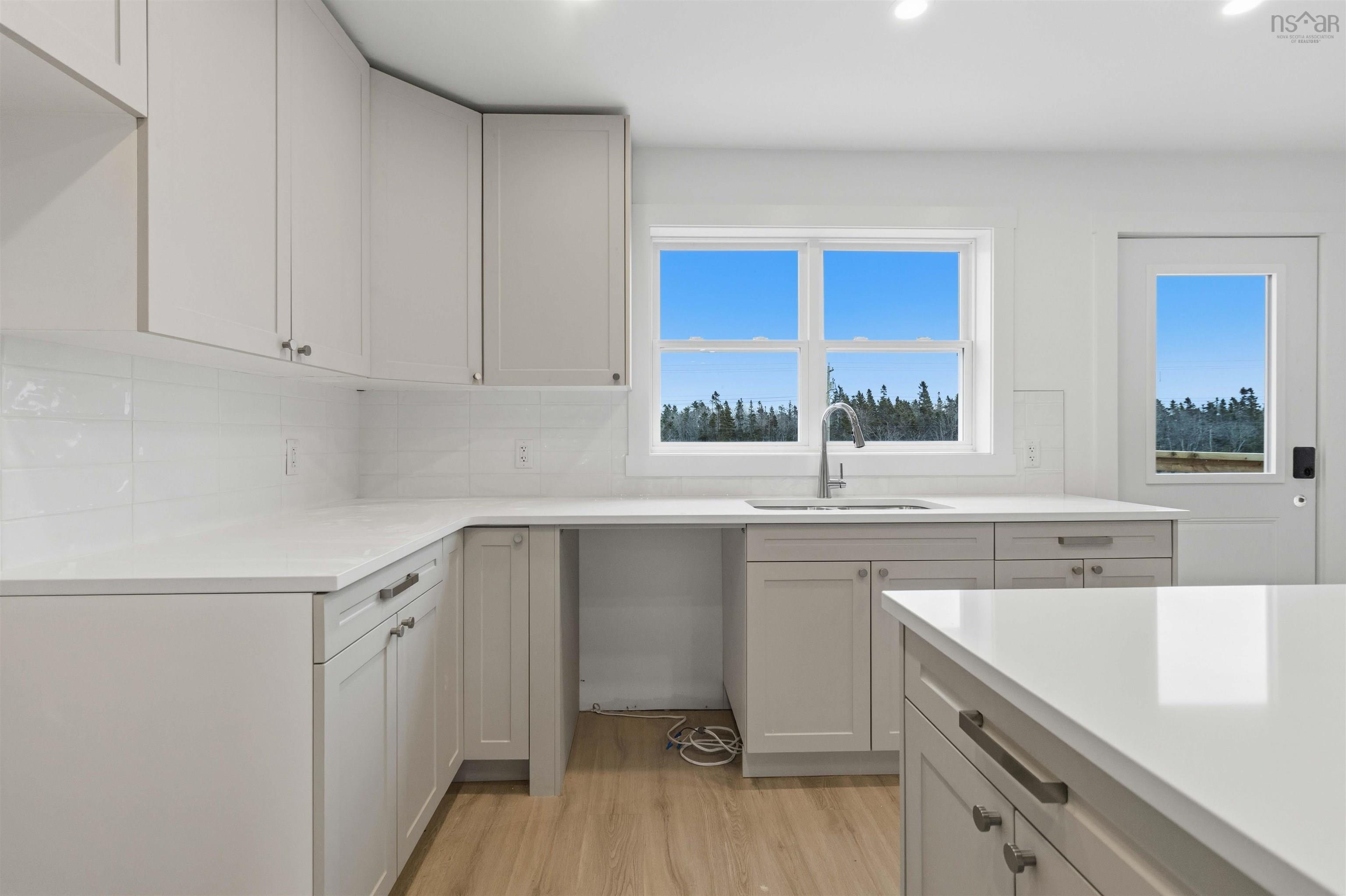 Thumbnail image for 4 Berm Street MLS<sup>®</sup> 202528960