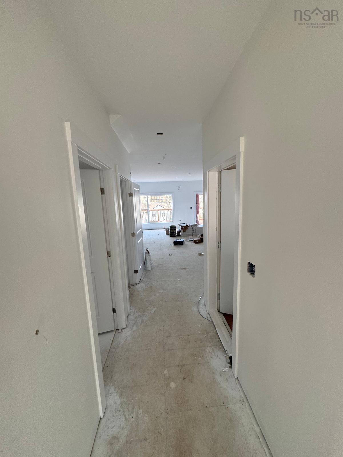 Thumbnail image for 45 Simona Drive MLS<sup>®</sup> 202528991