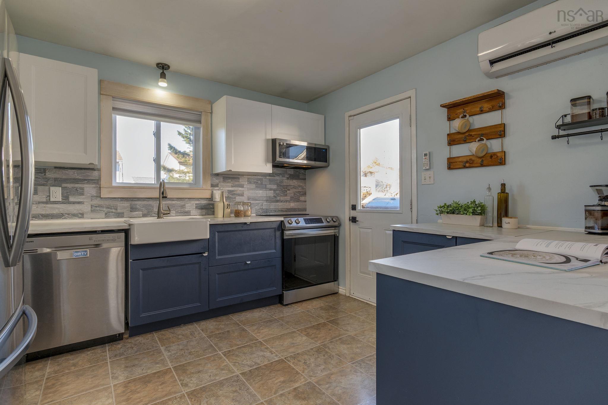 Thumbnail image for 112 Briarwood Drive MLS<sup>®</sup> 202529190