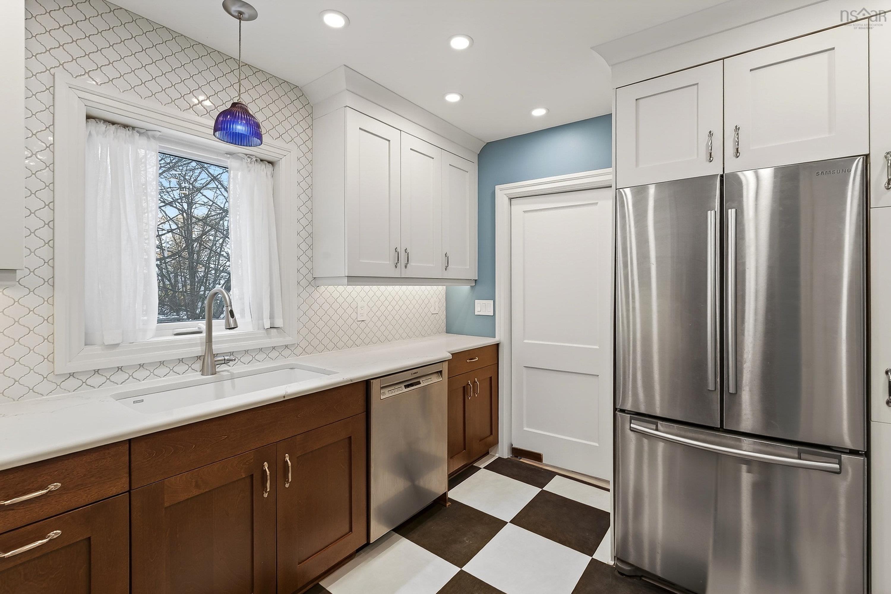 Thumbnail image for 5313 Russell Street MLS<sup>®</sup> 202529259