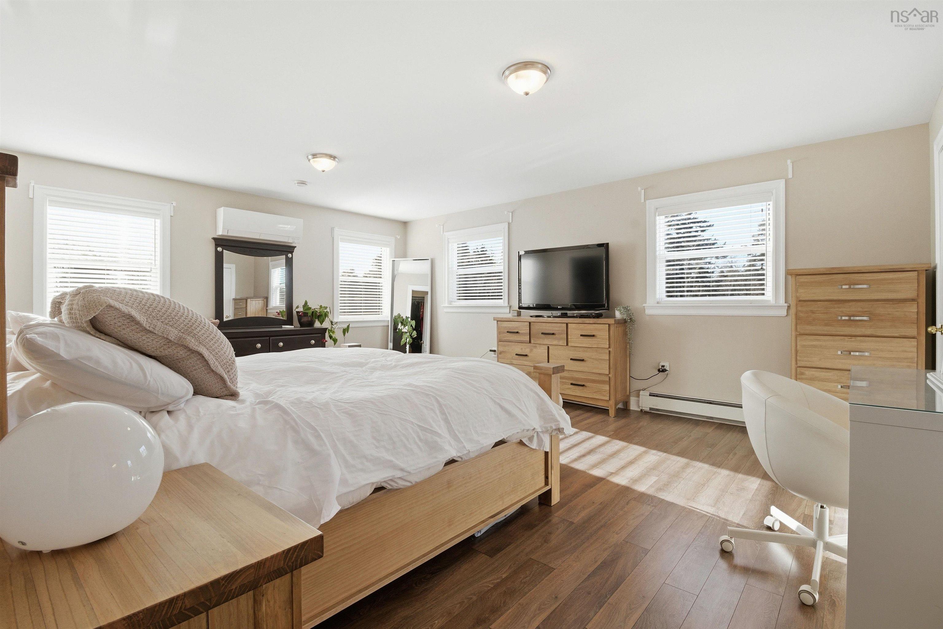 Thumbnail image for 195 White Hills Run MLS<sup>®</sup> 202529326