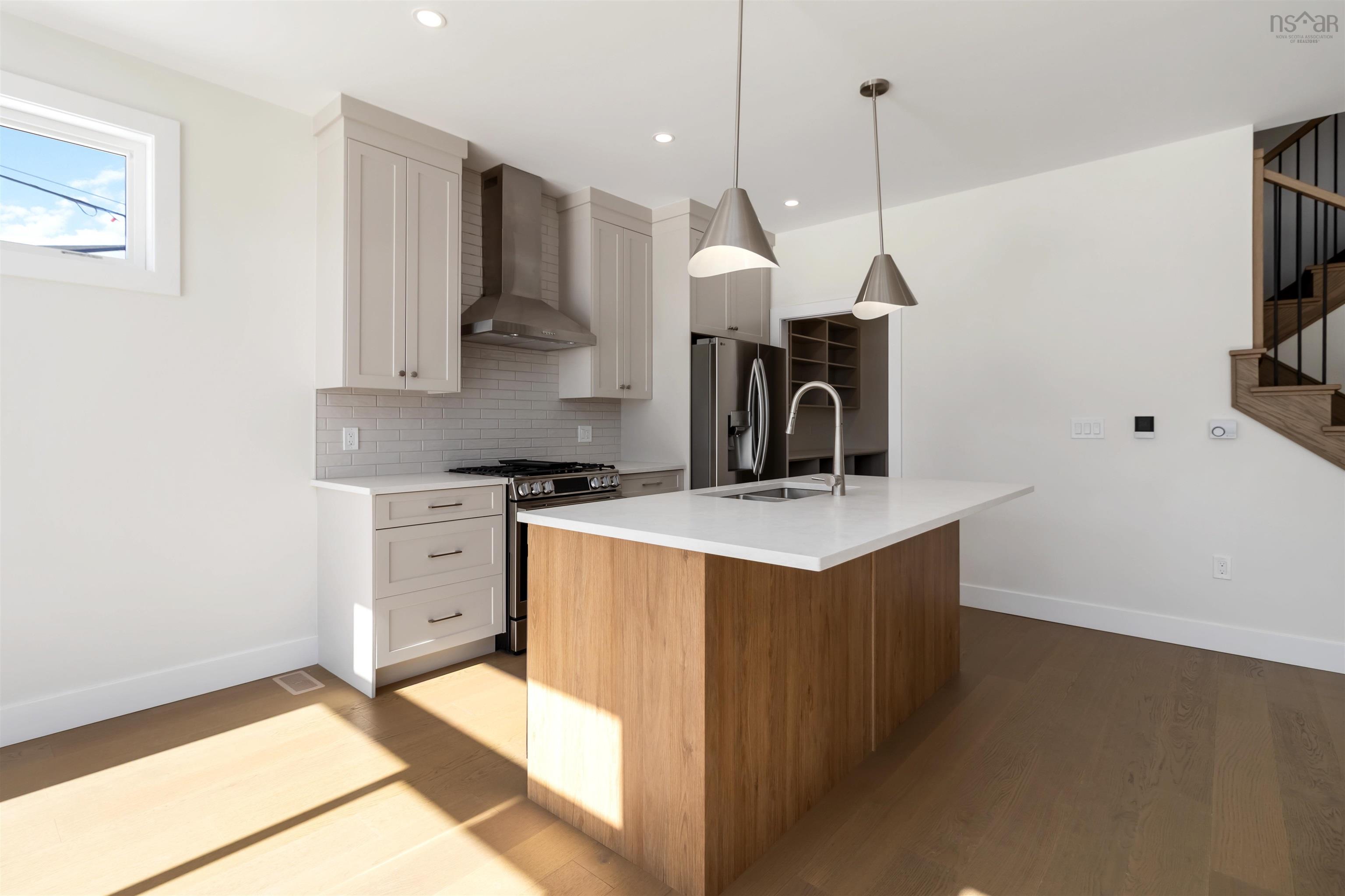 Thumbnail image for LW-01 210 Lewis Drive MLS<sup>®</sup> 202529341